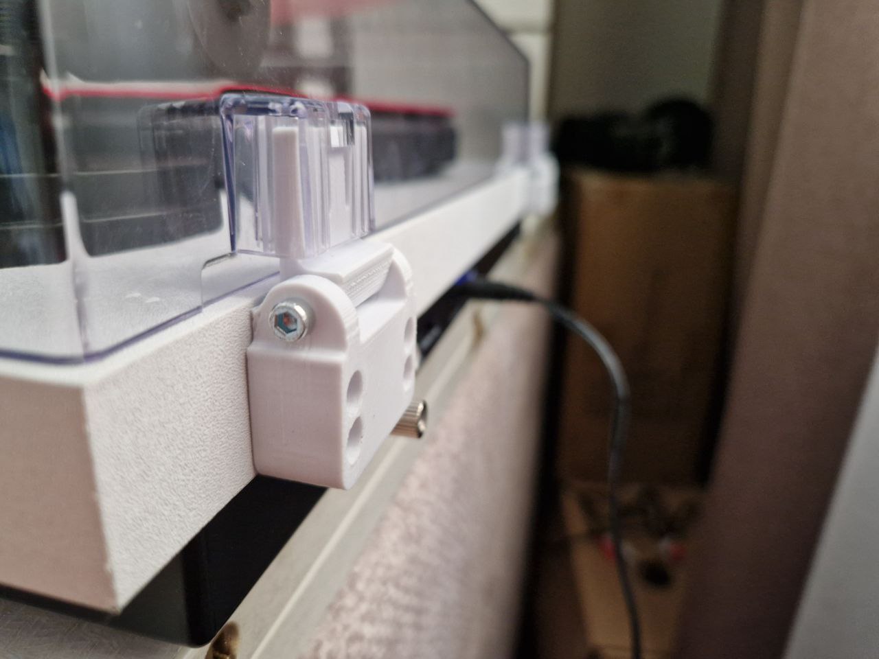Turntable Hinge for Crosley C6B