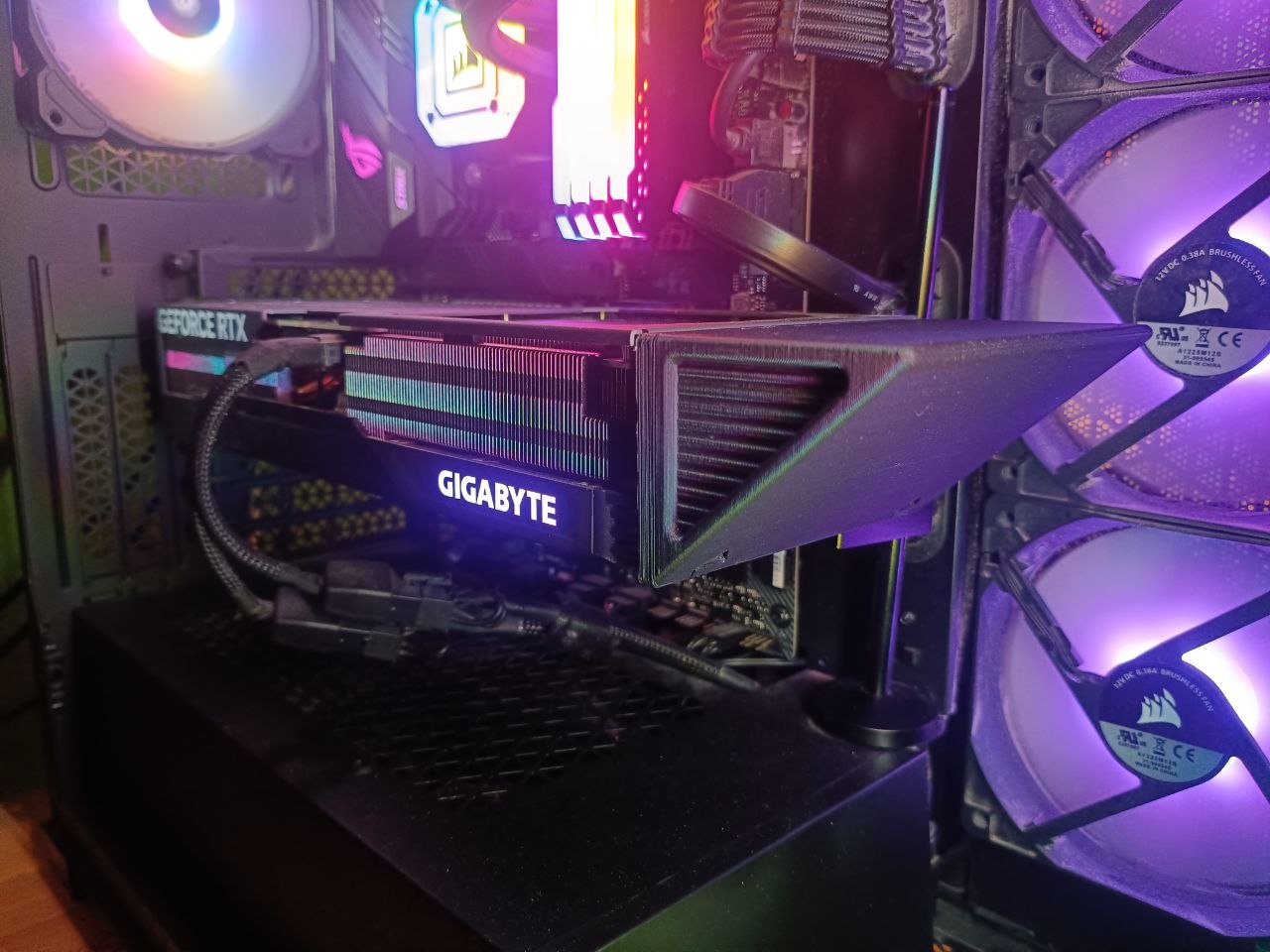 Gigabyte RTX 4070 Air Deflector End Cover