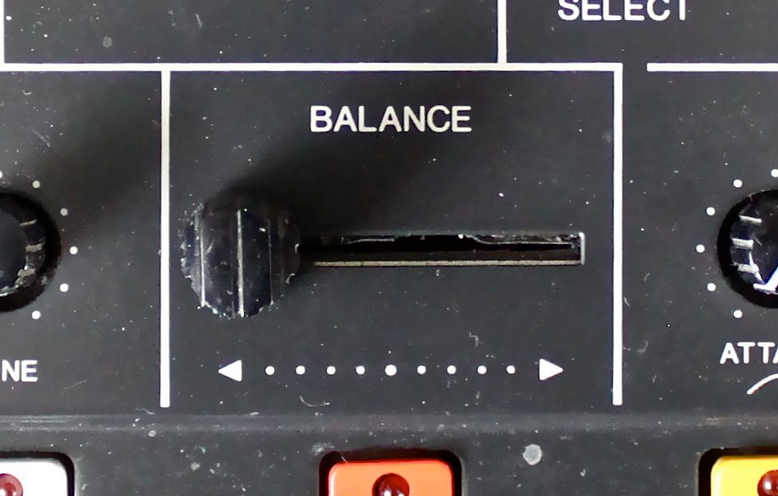 Korg X911 crossfader cap