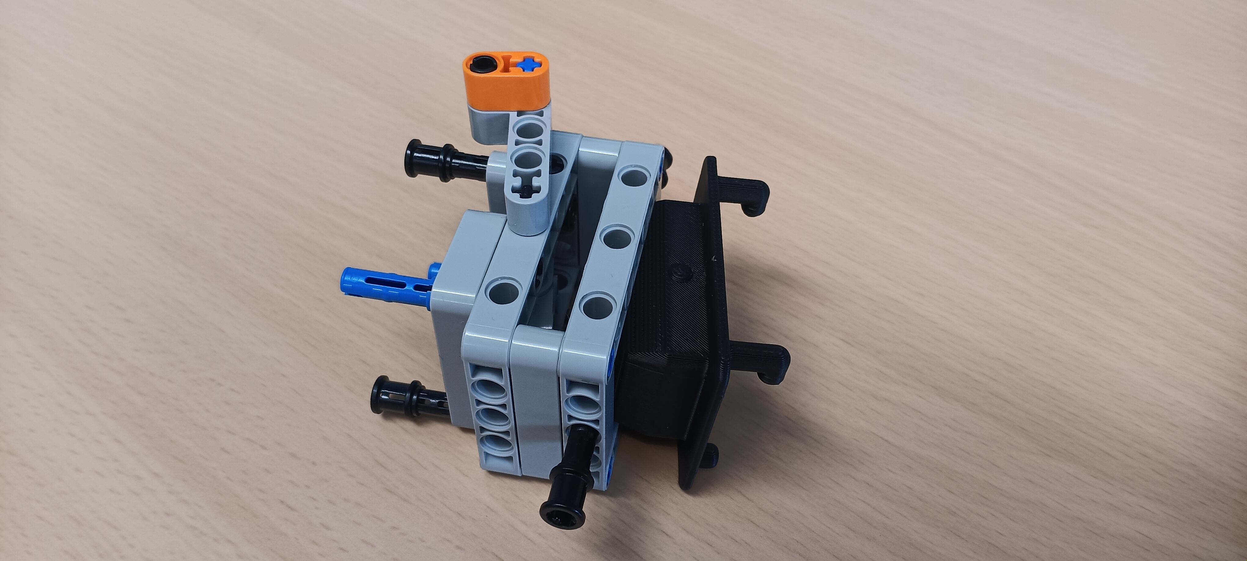 Skadishalter für den Robotergreifer - Buch