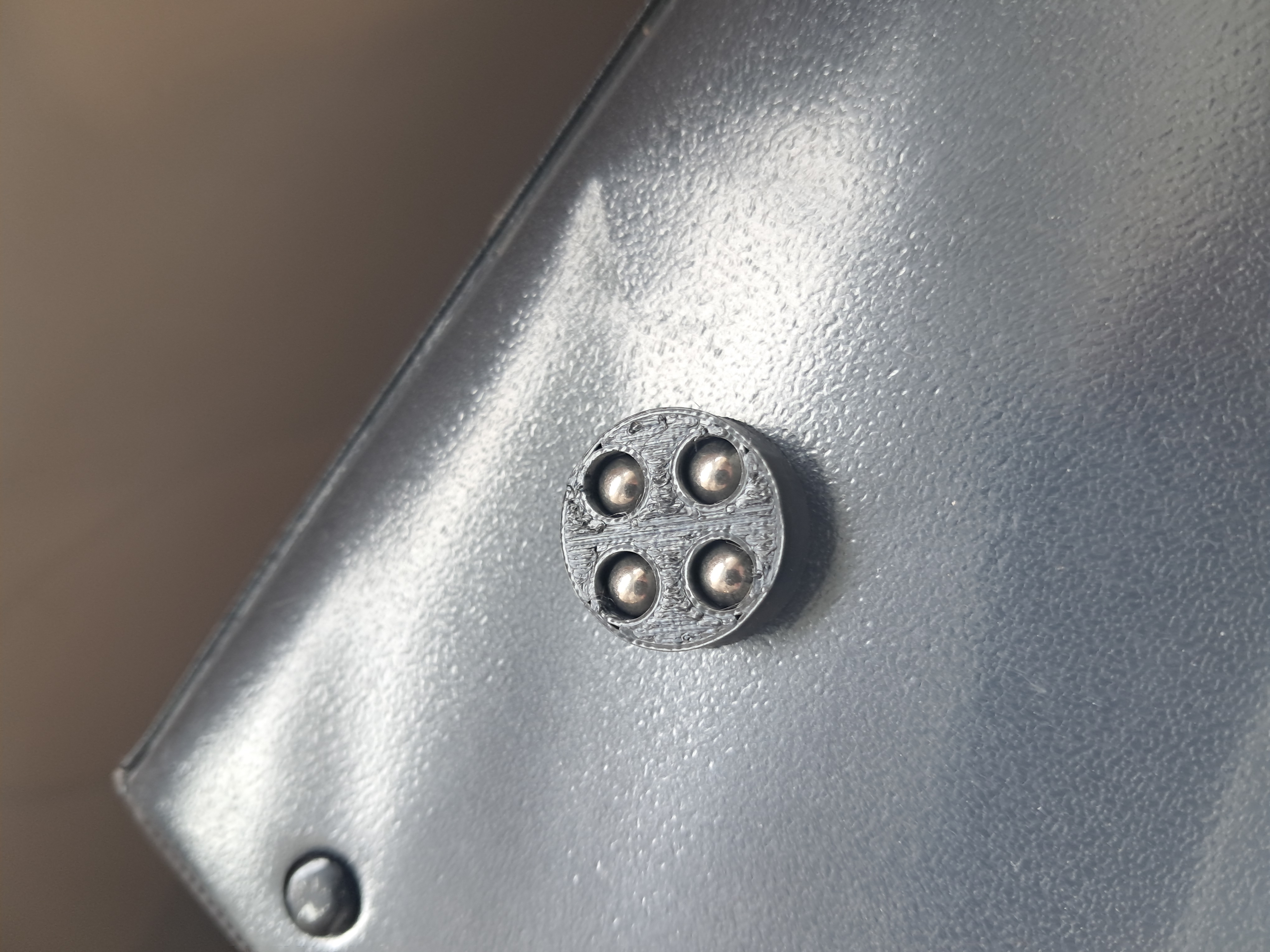 Magnetic coupling system for rc subs/boats