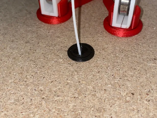 Filament through hole for a 8mm hole