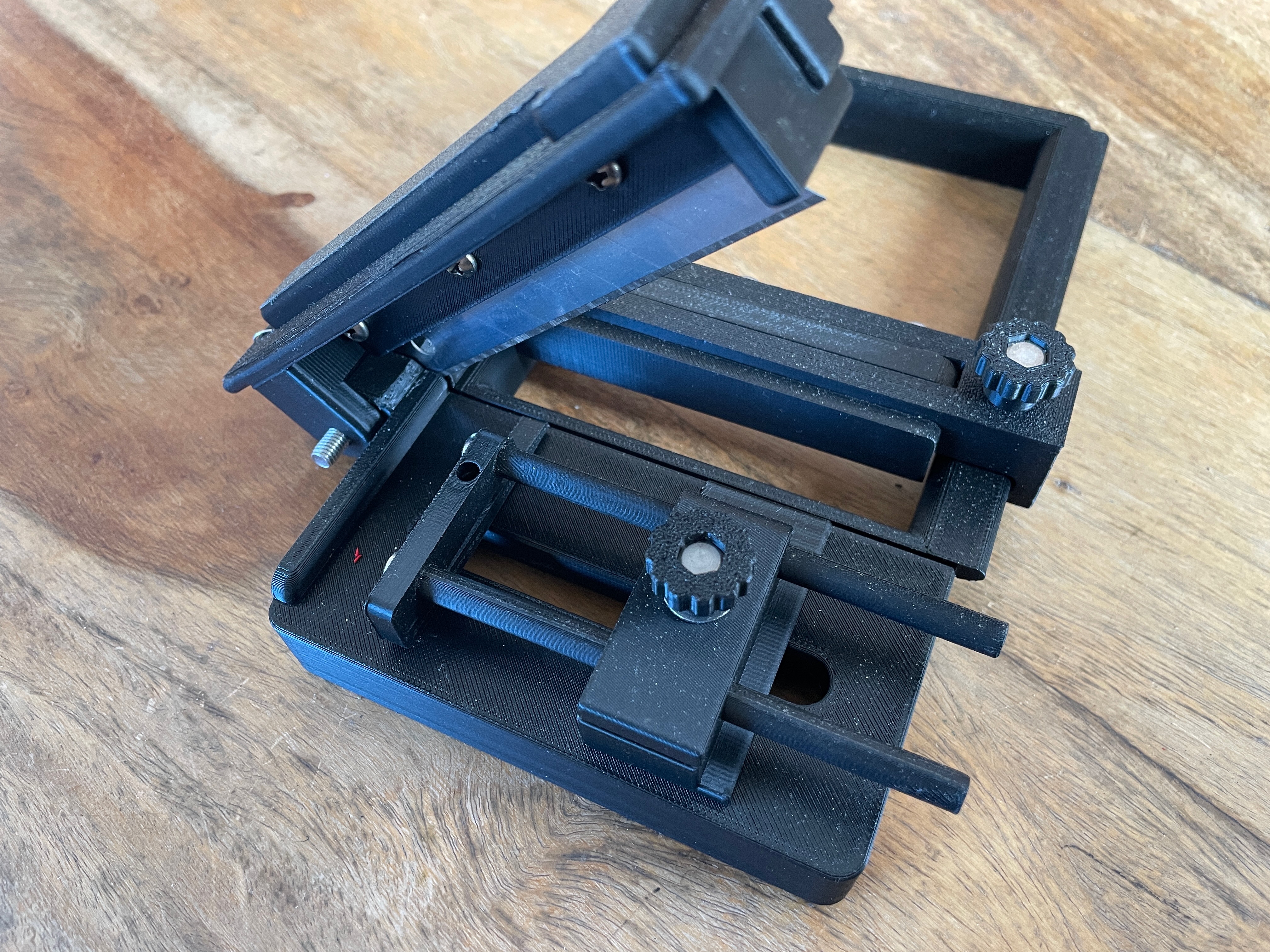 Heatshrink tube cutter