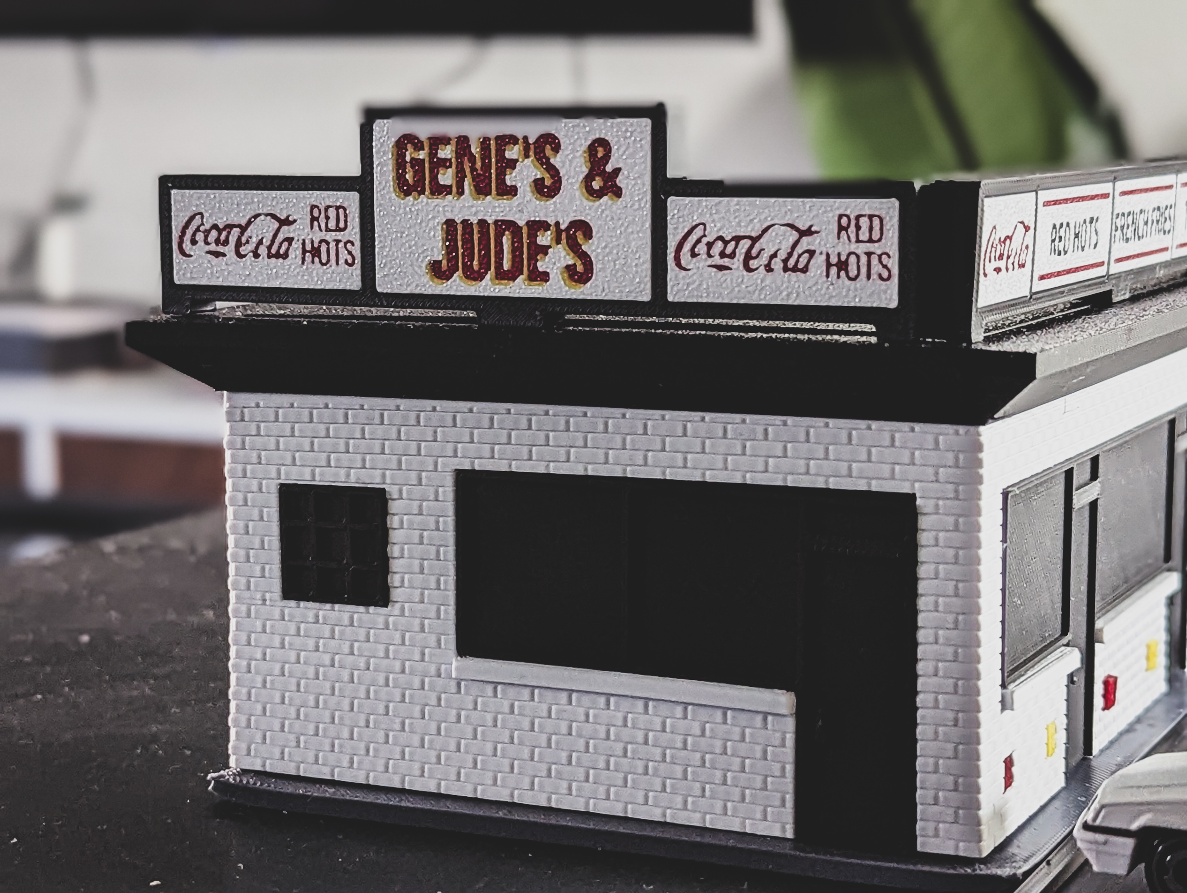 Gene & Jude's Hot Dog Stand - 1/64 Scale Diorama — thumbnail 12