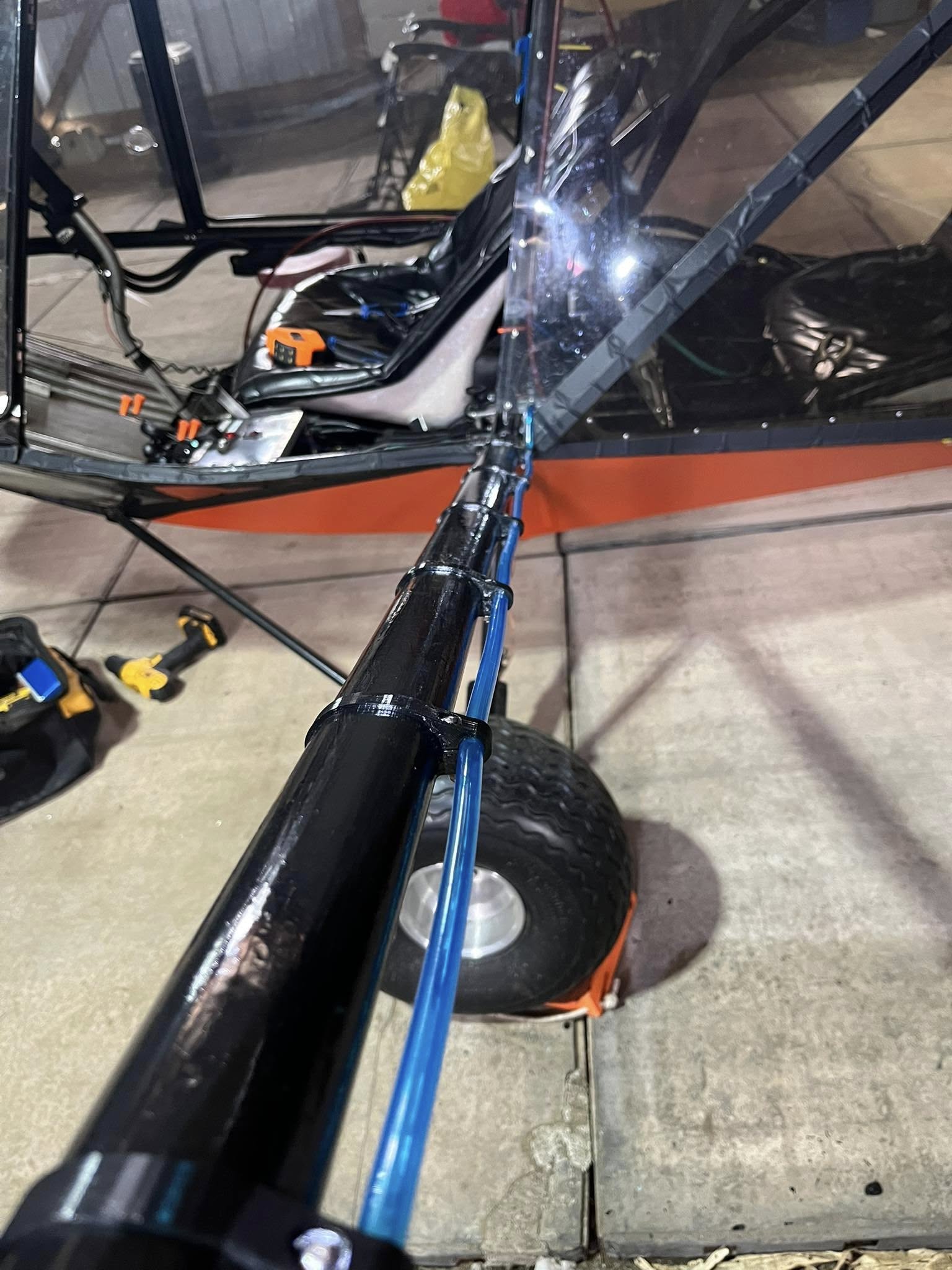 Chinook Plus 2 fuel line/strut clamp
