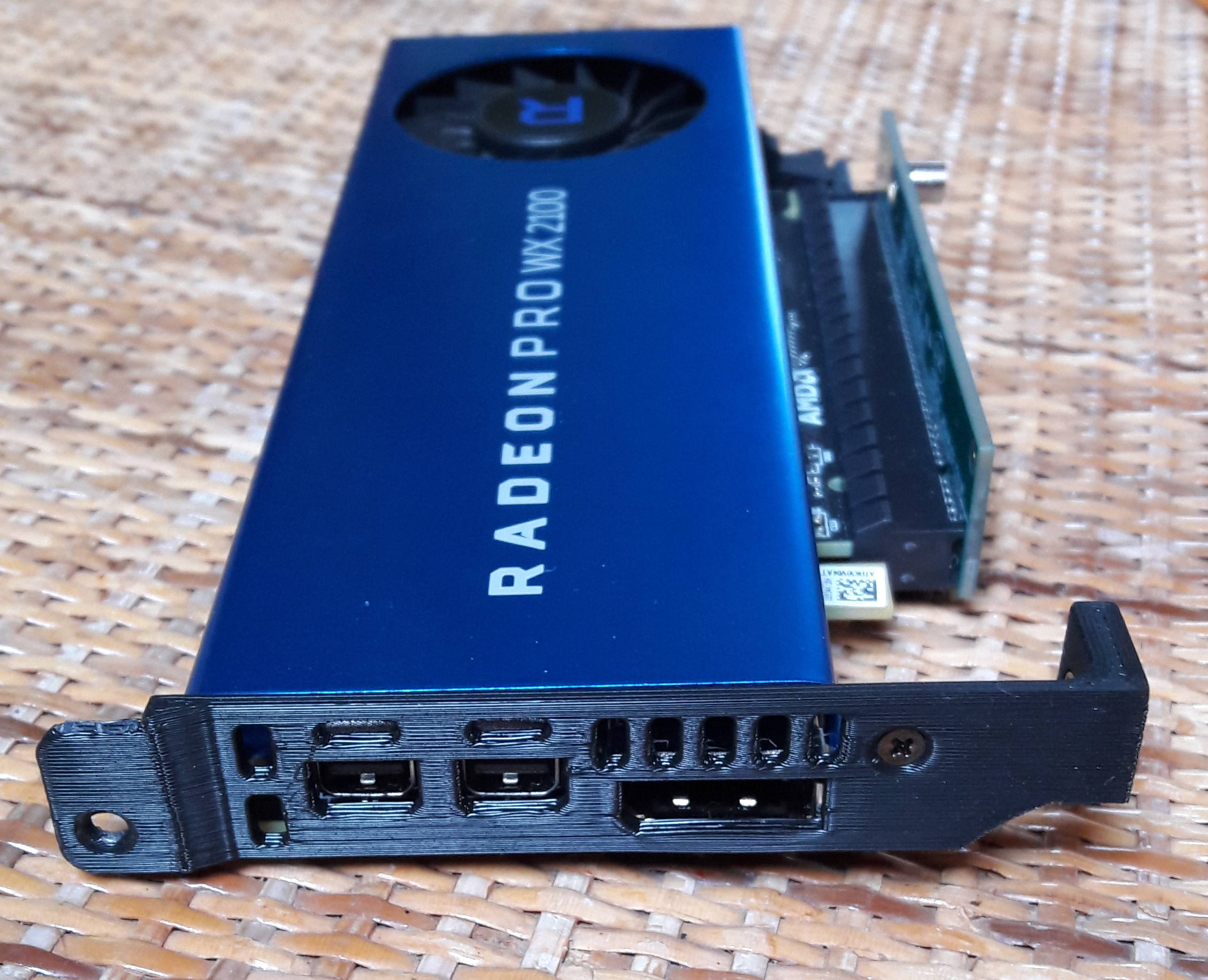 Lenovo m720q bracket Radeon Pro WX