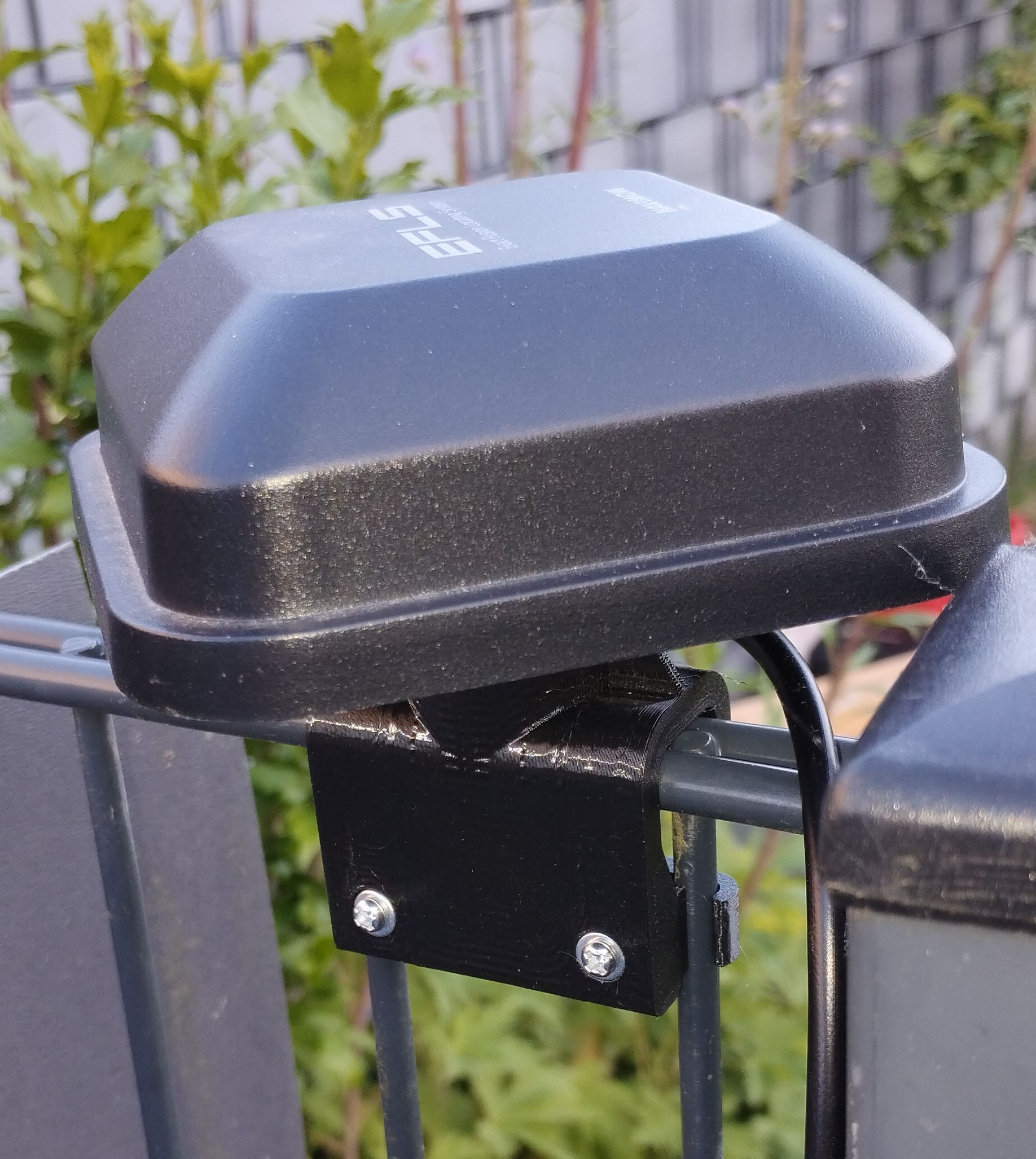 Parametric Navimow i-series Antenna Fence Mount (i105, i108)