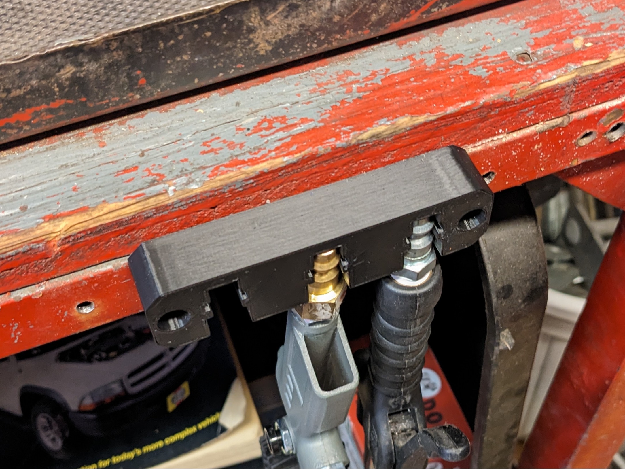 1/4" NPT Air Tool Wall Holder Mount