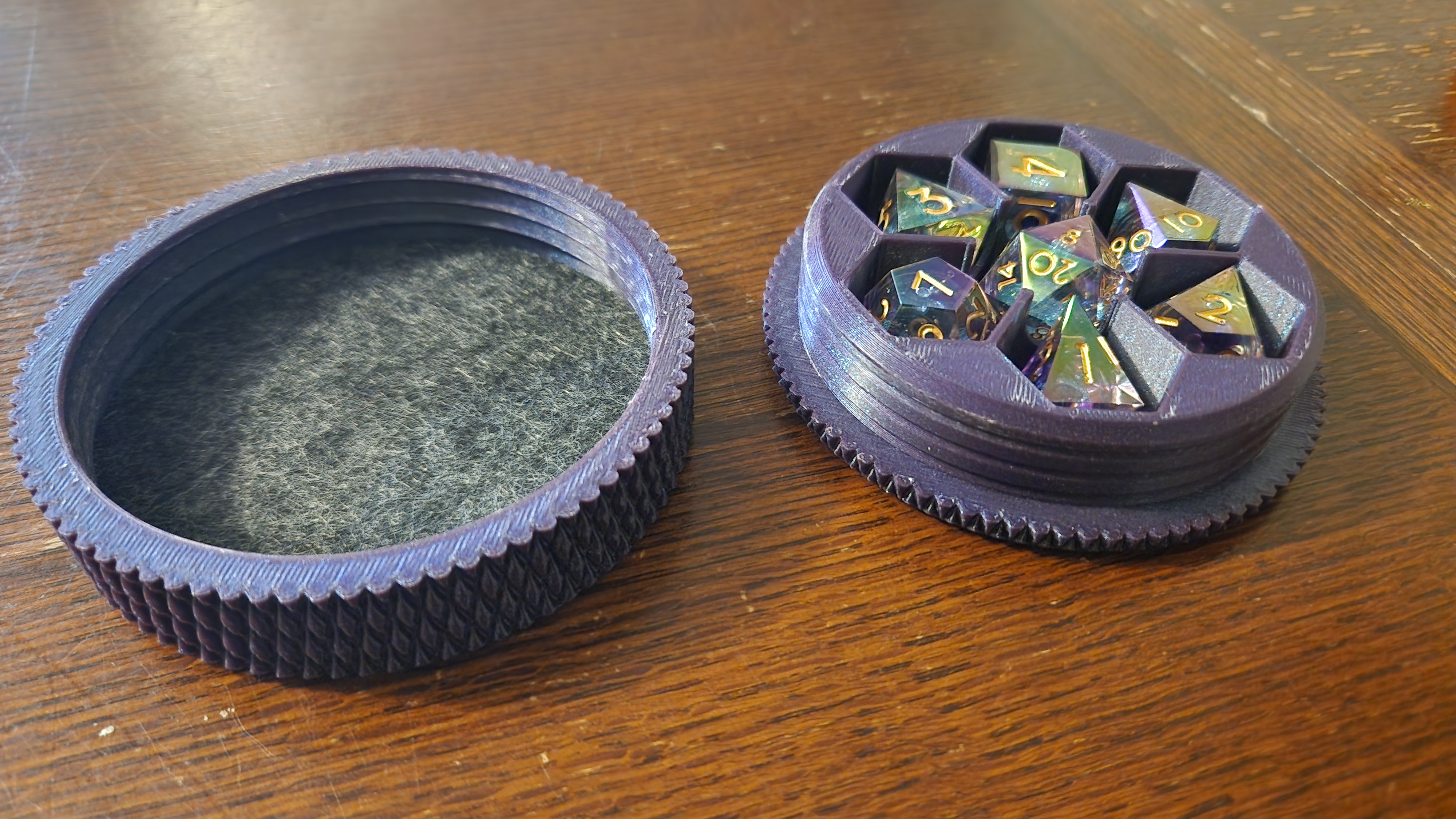 Pocket Sized Dice Box