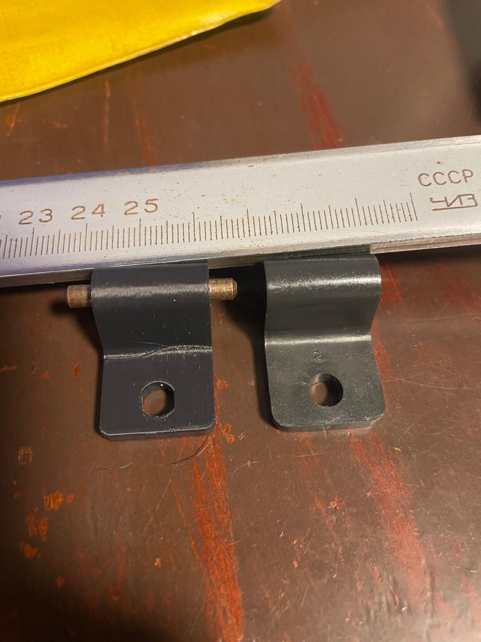 Volvo S40 1998 Glove Box Hinge