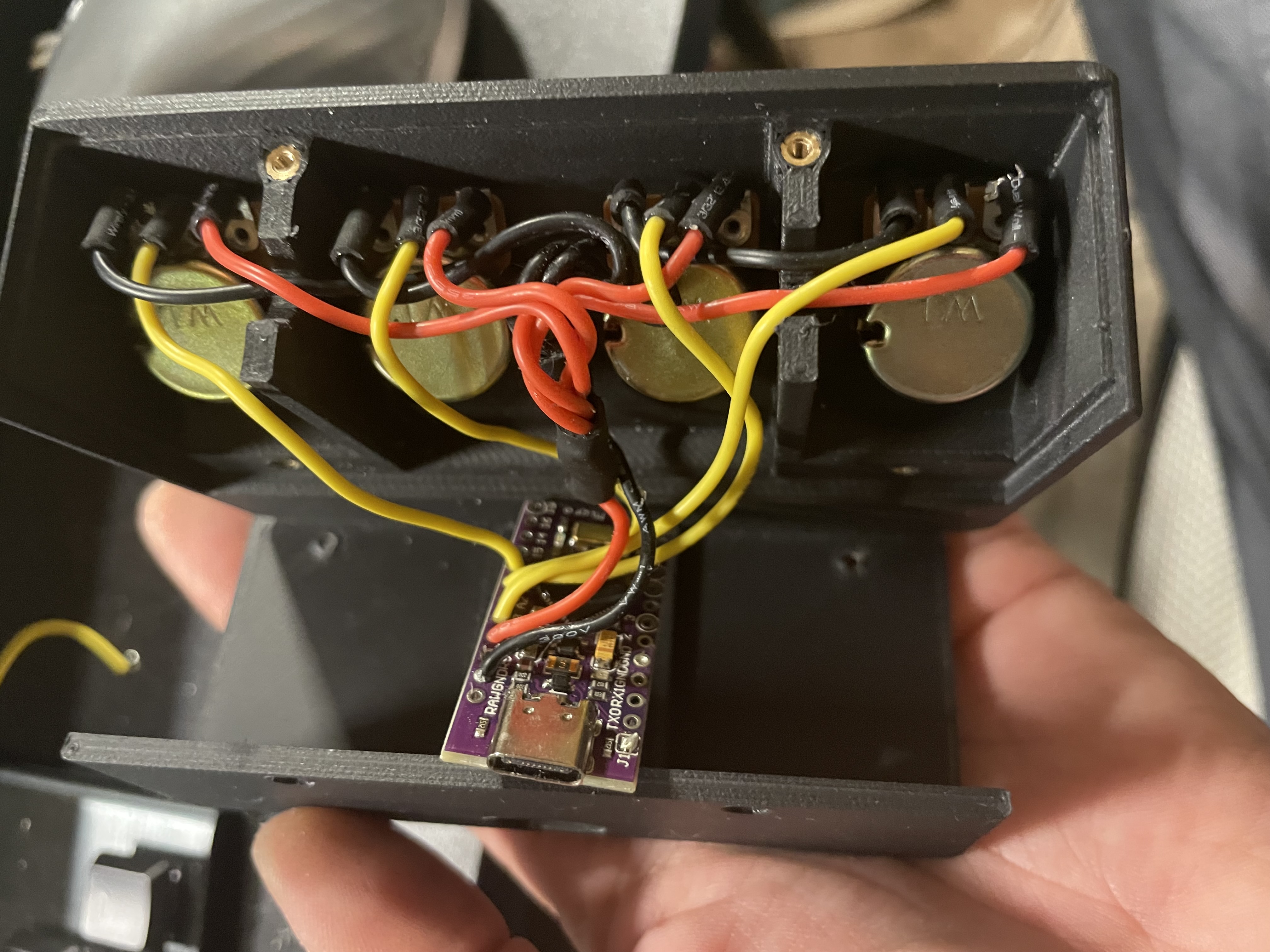 Deej Mixer with Four Knobs — thumbnail 2