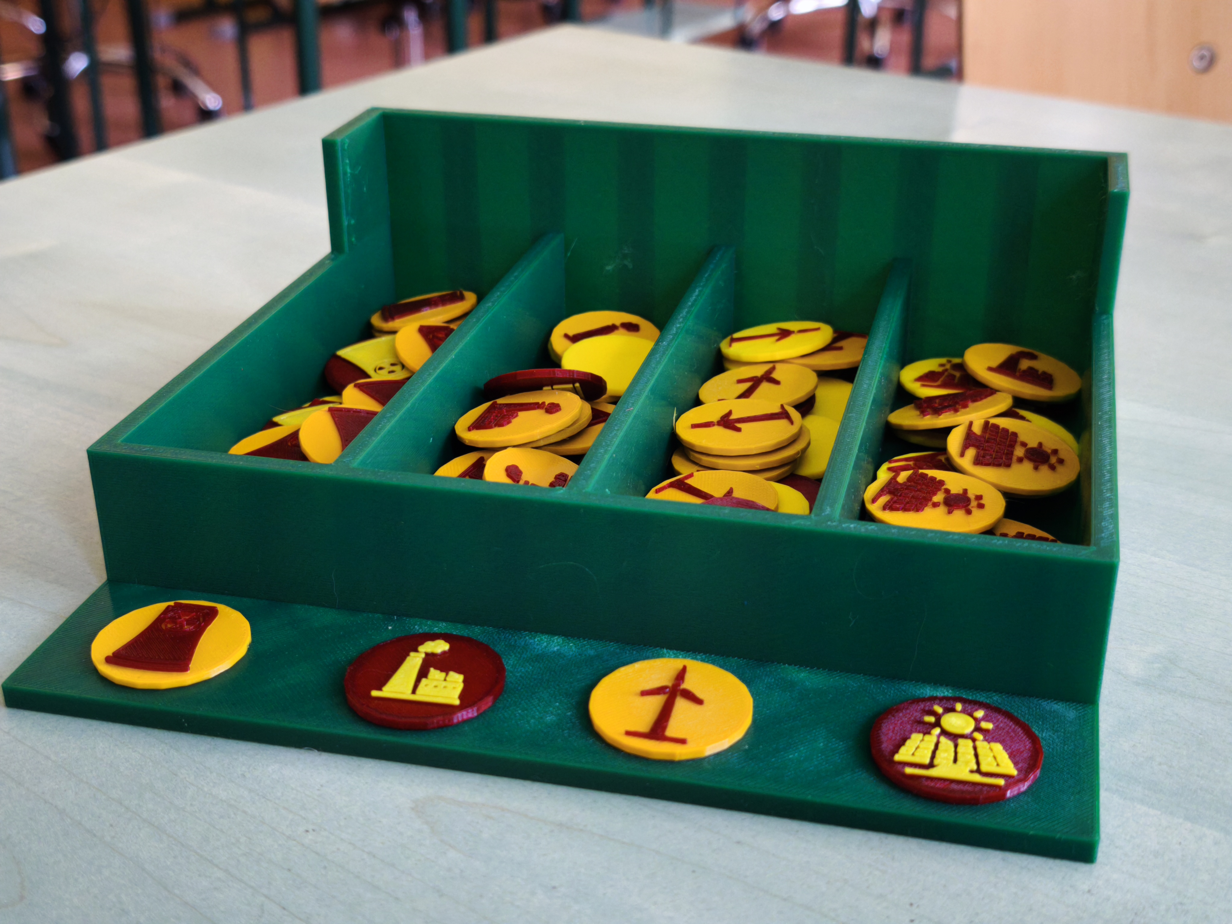 Hra "Házej správně" ("Throw it right" game)