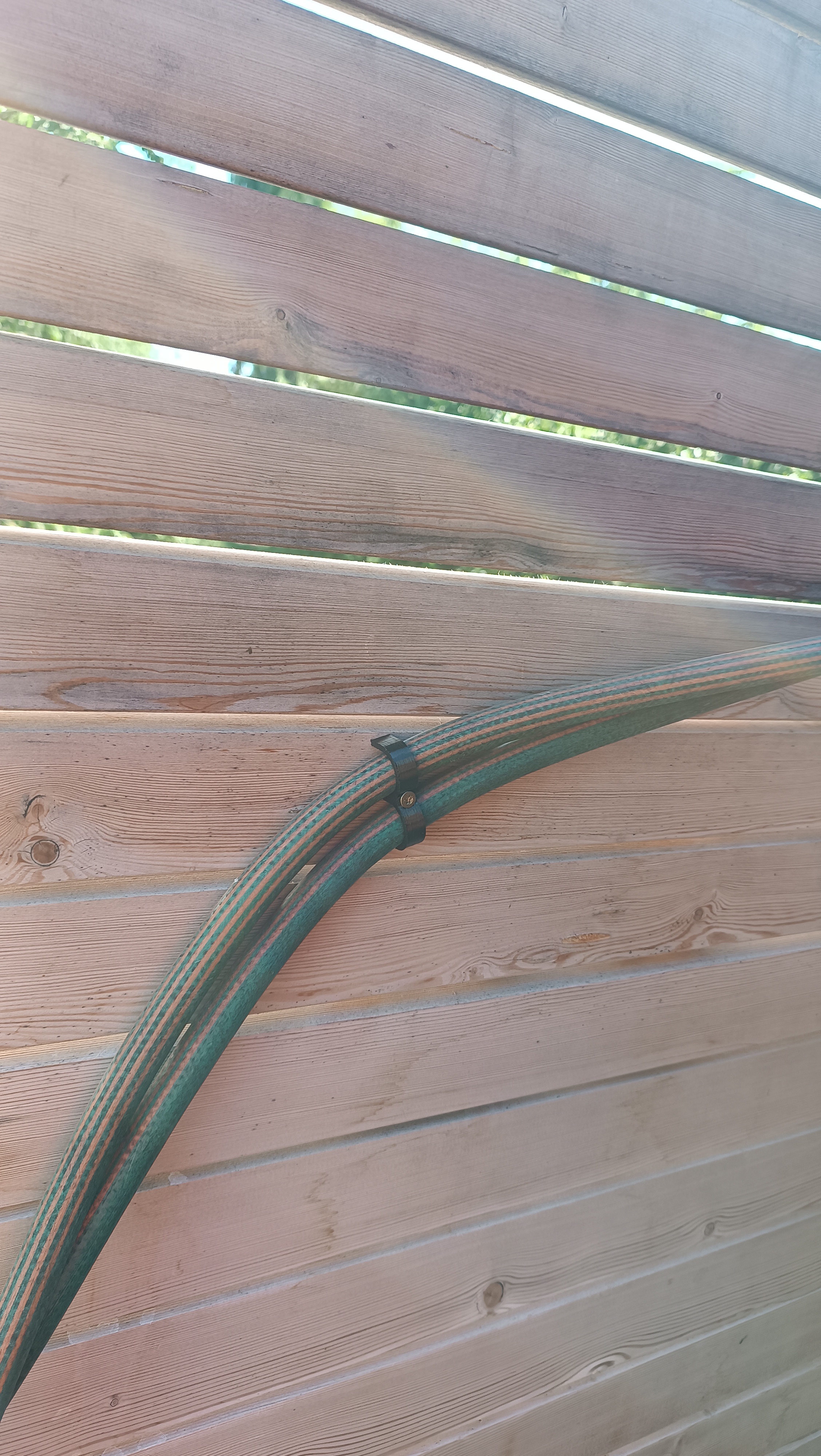 Gardenhose mount — thumbnail 3