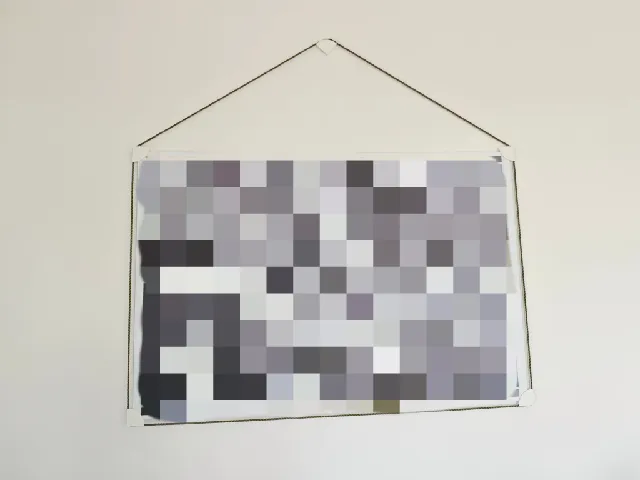 Simple wall mount with rope for pictures