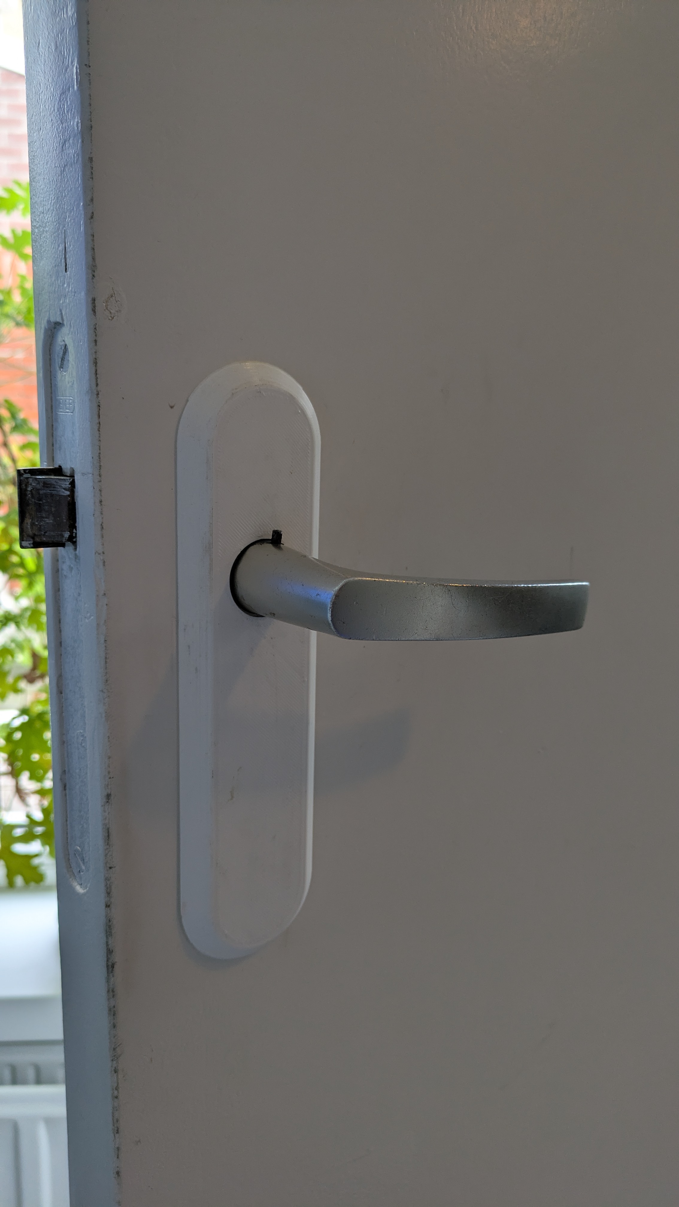 Universal door fittings