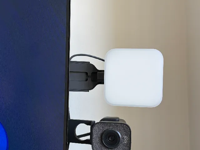Vesa mount for Logitech Streamcam and Litra glow