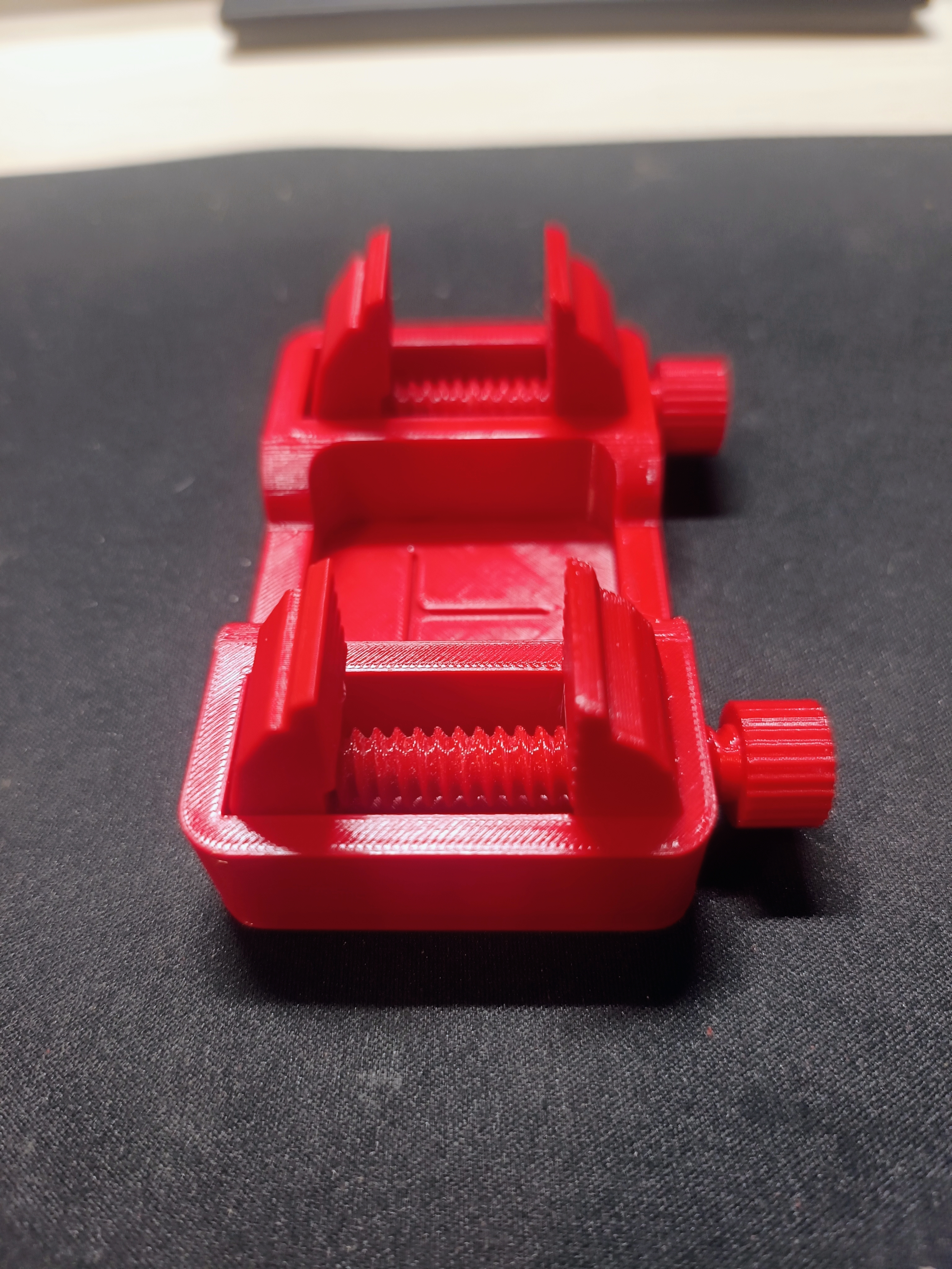 Cable welding support