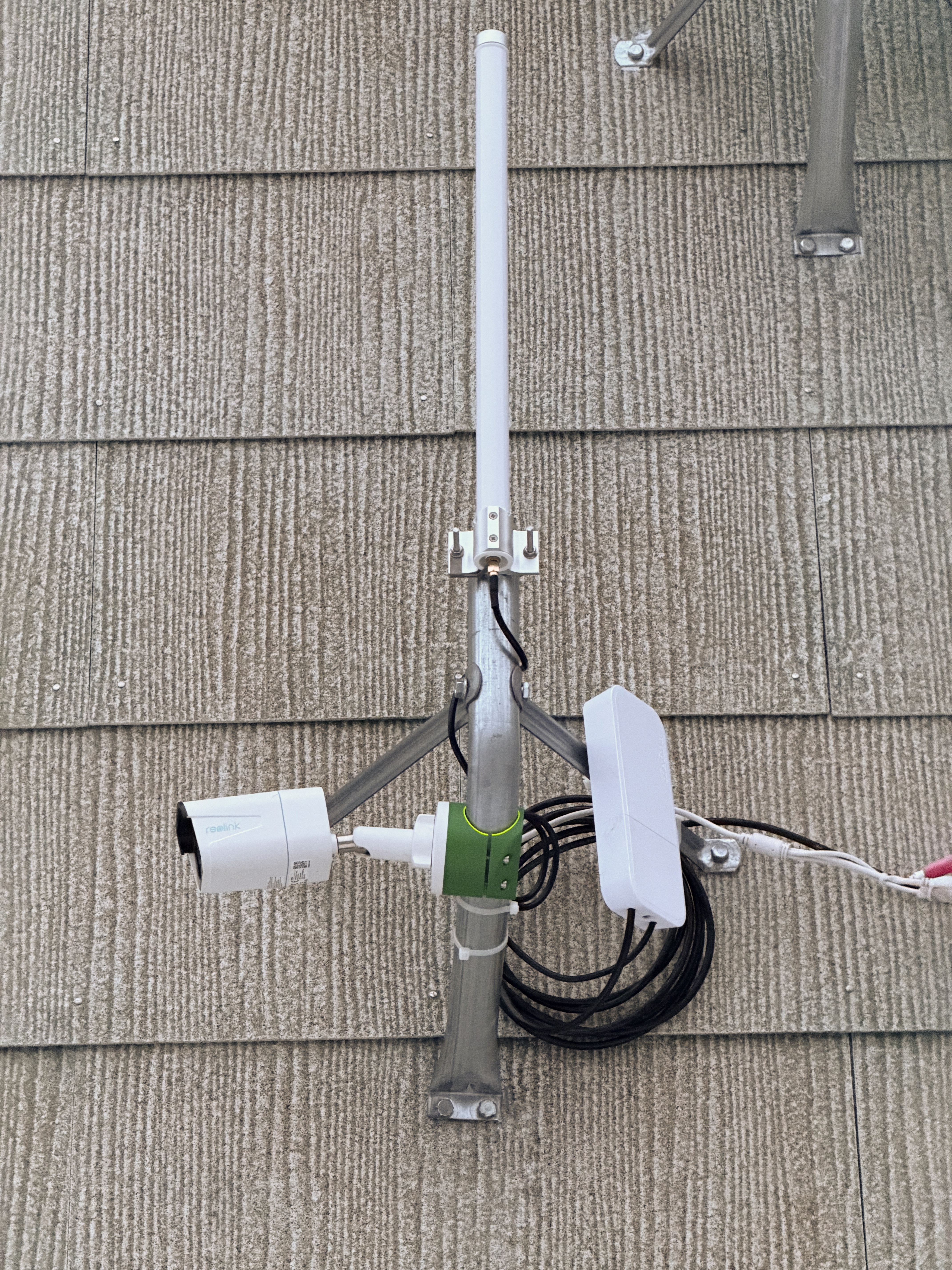 38mm & 50mm Pole Mounts For Reolink RLC-810A