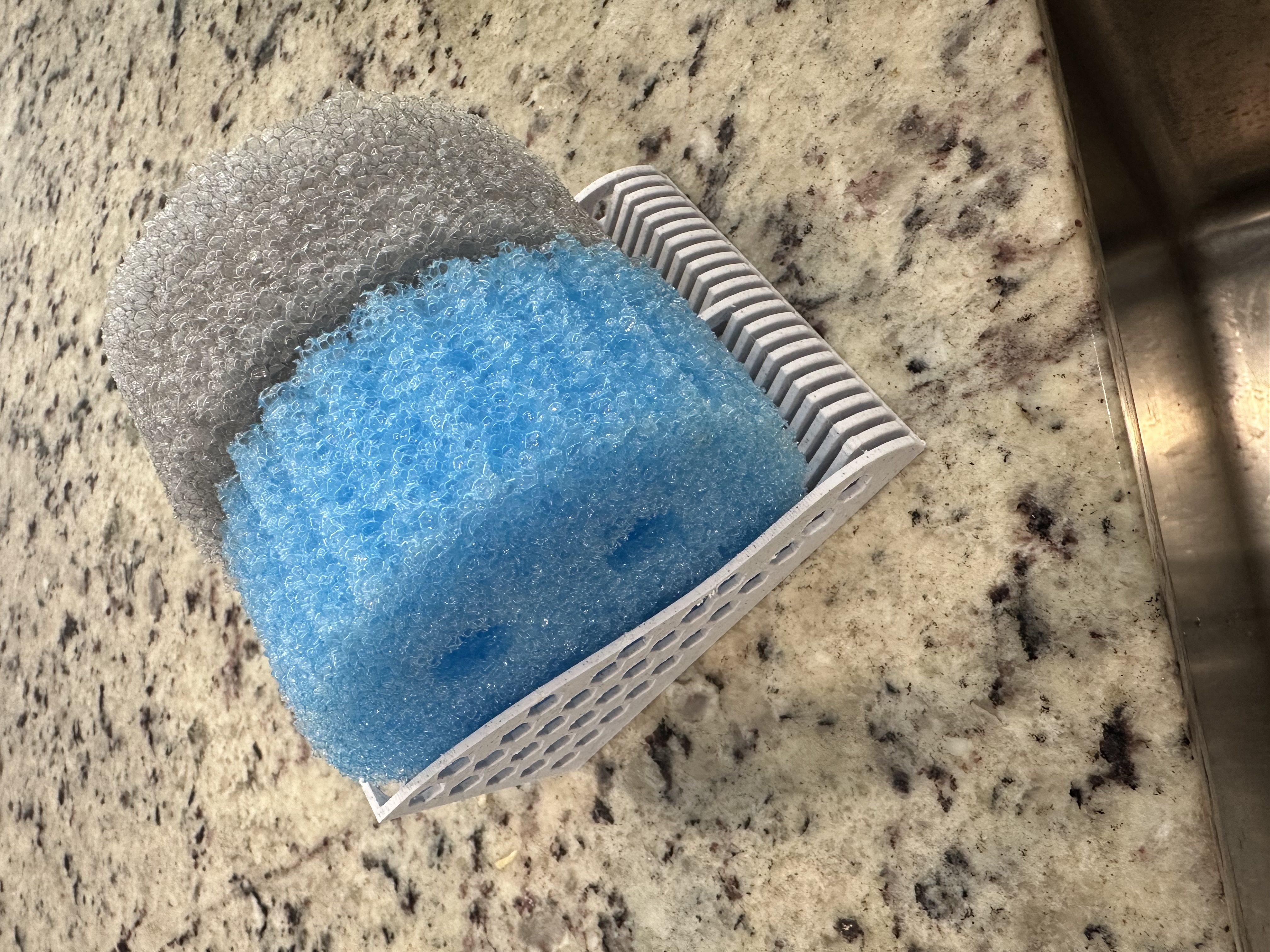 Vertical Double Scrub Daddy Holder