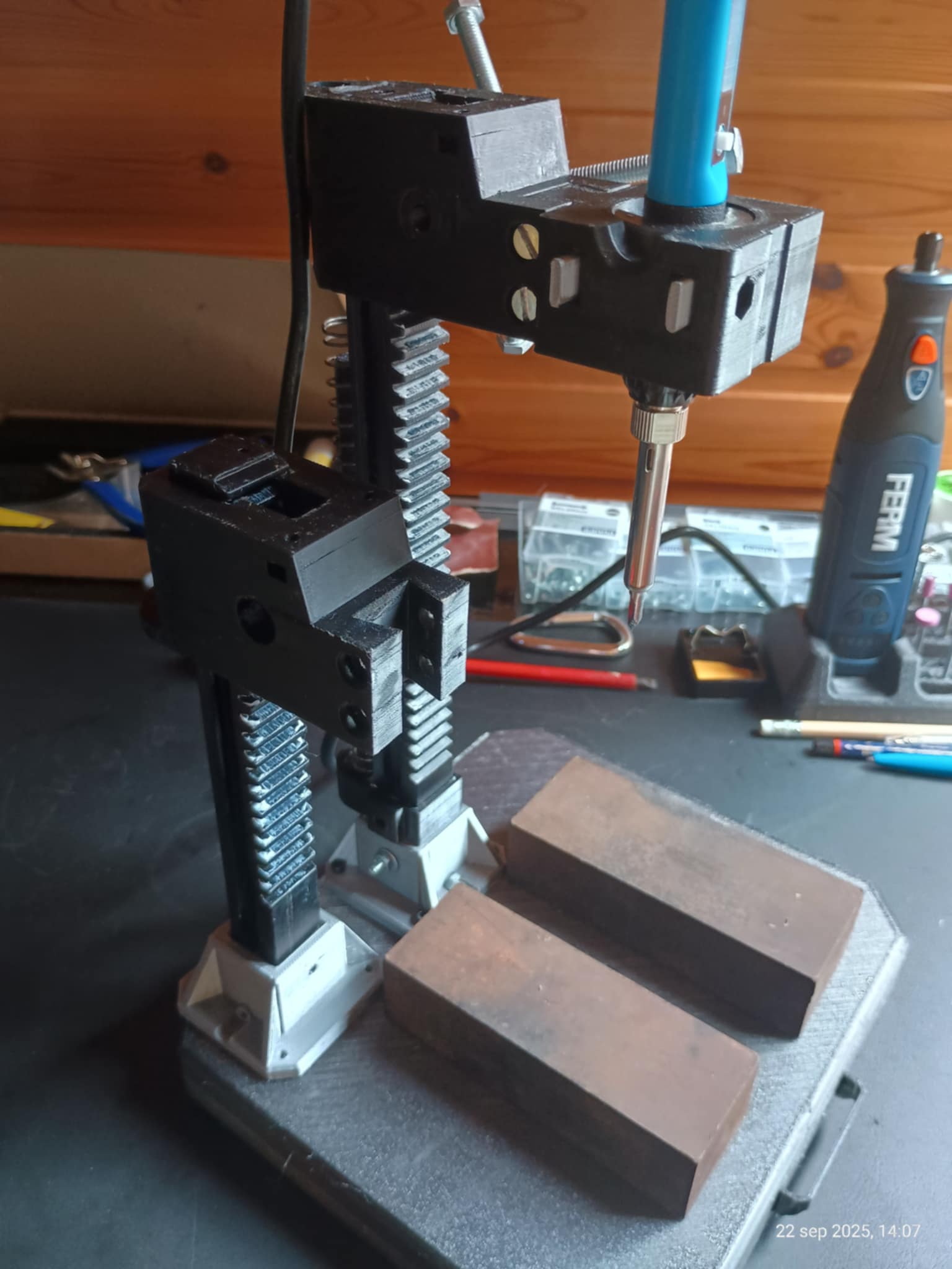 Miniatura 6 do modelo 3D FERM multitool and insert press REMIX