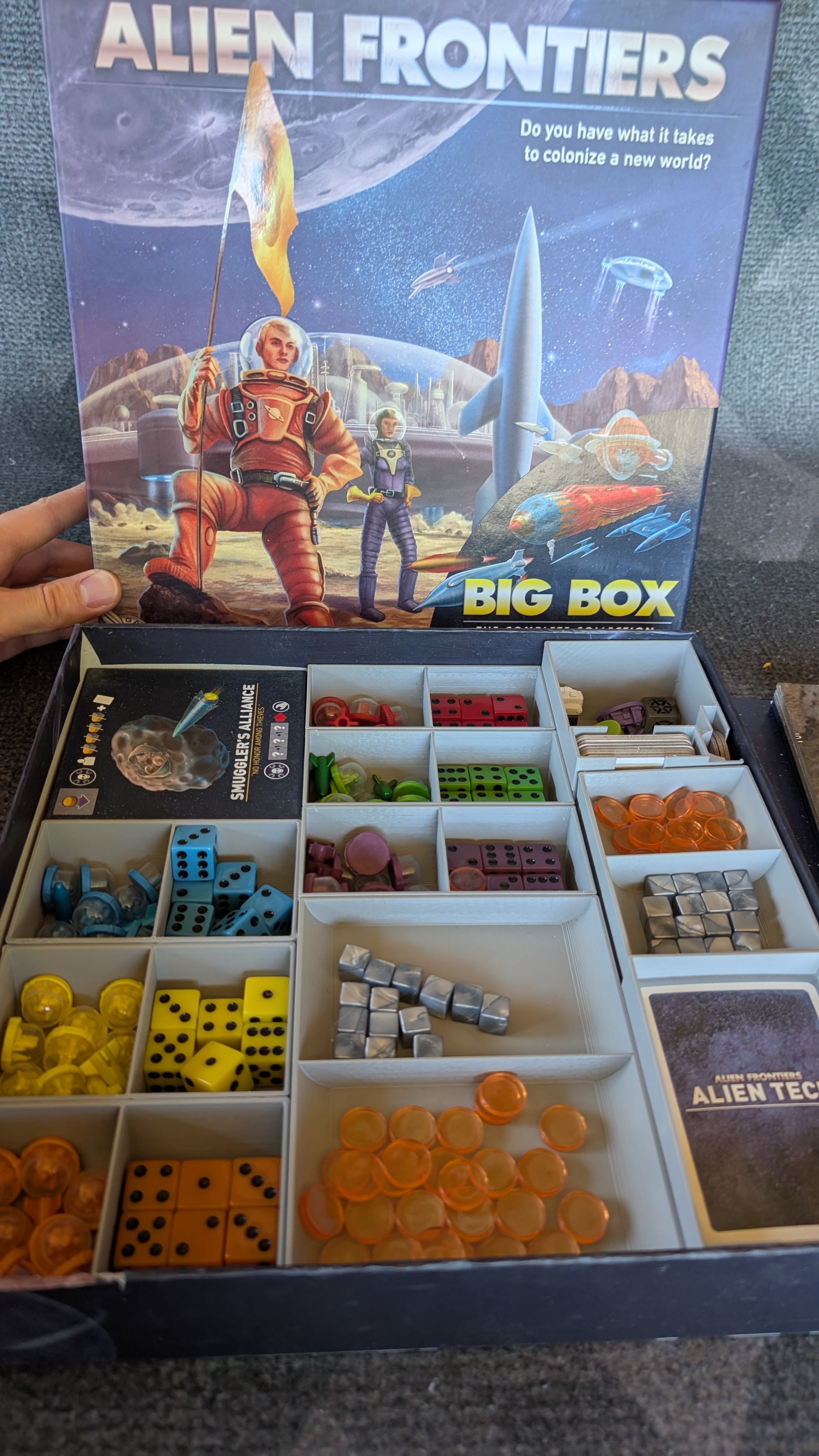 Alien Frontiers Big Box Thin Insert