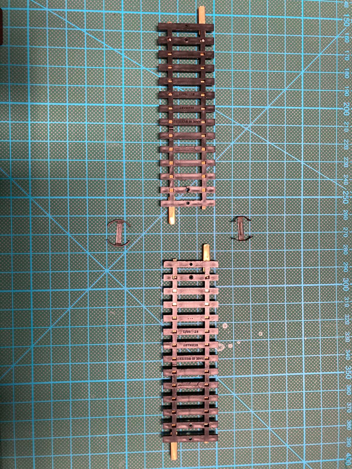 H0 rail / track joiners (75s print time, only 0.16g) for model train (Fleischmann) — thumbnail 4