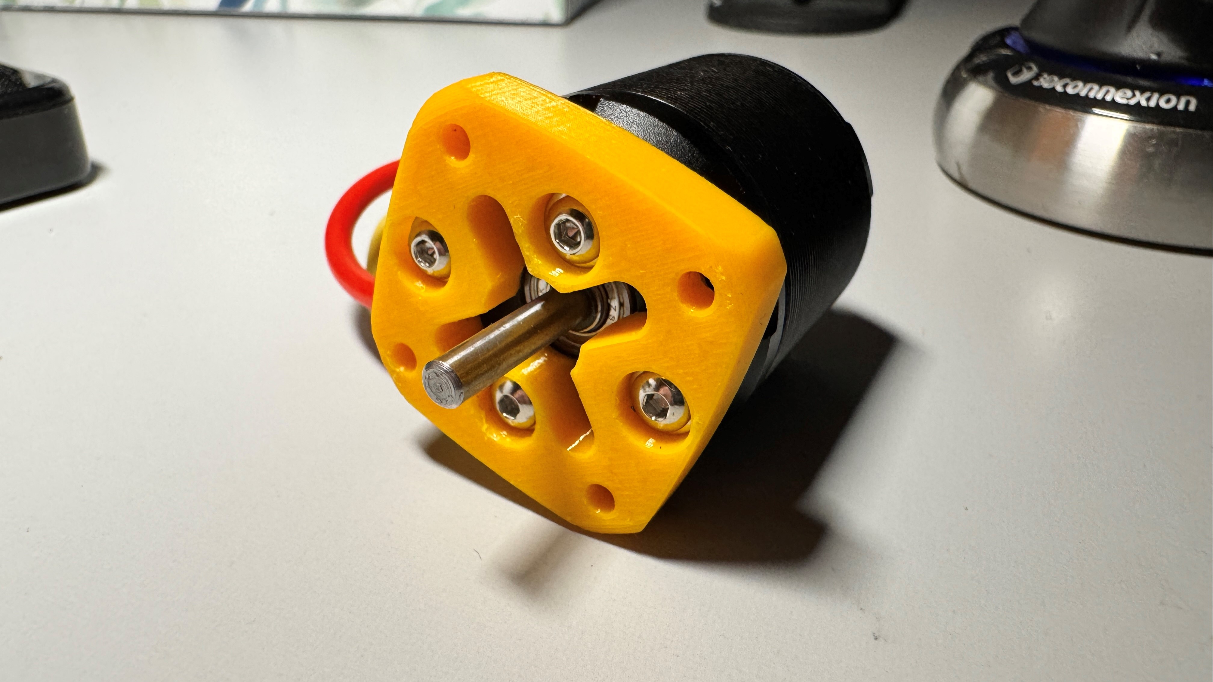 Volantex Phoenix 2000 V1 motor mount