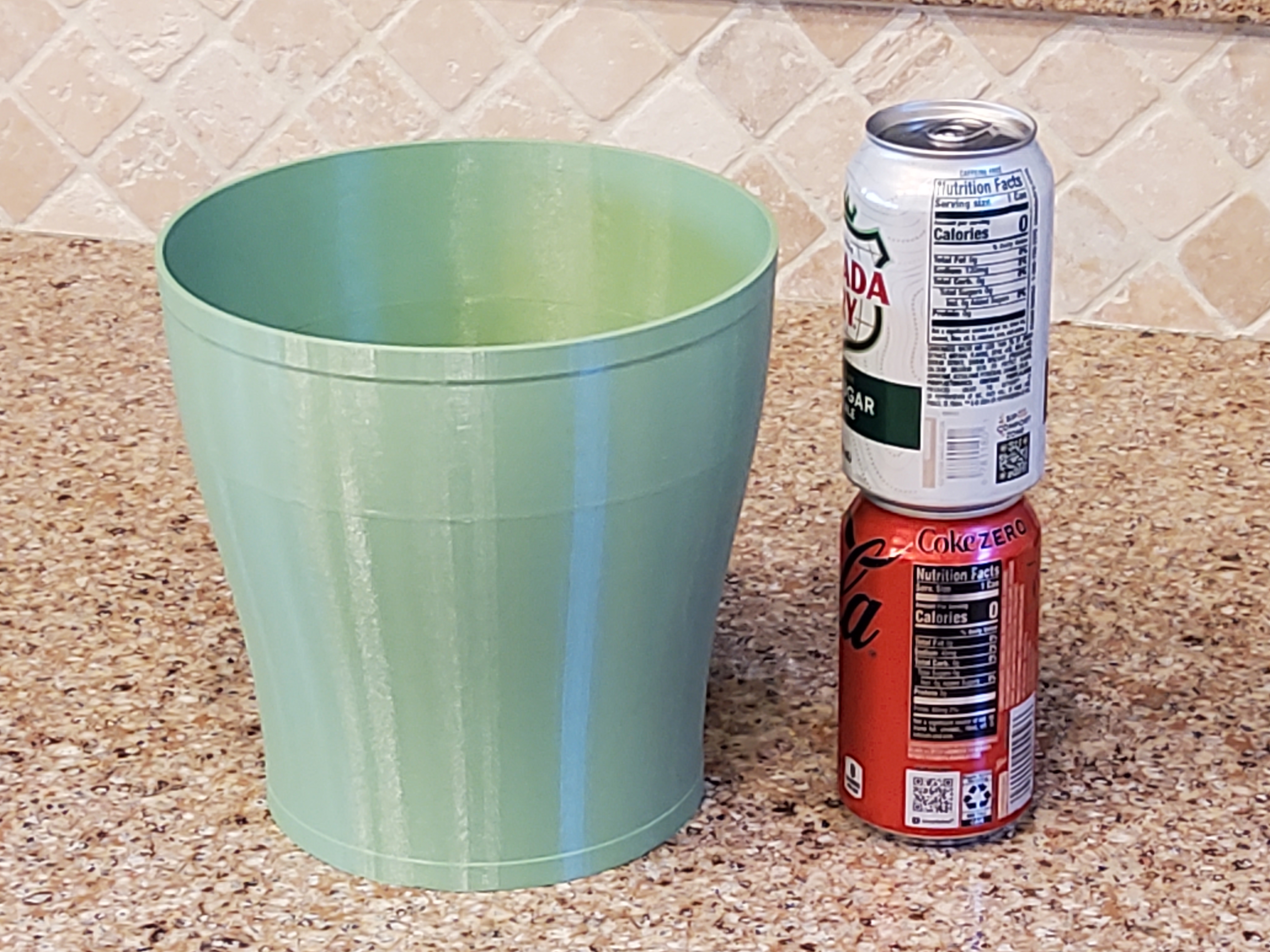 Miniatura 7 do modelo 3D Simple Trash Can