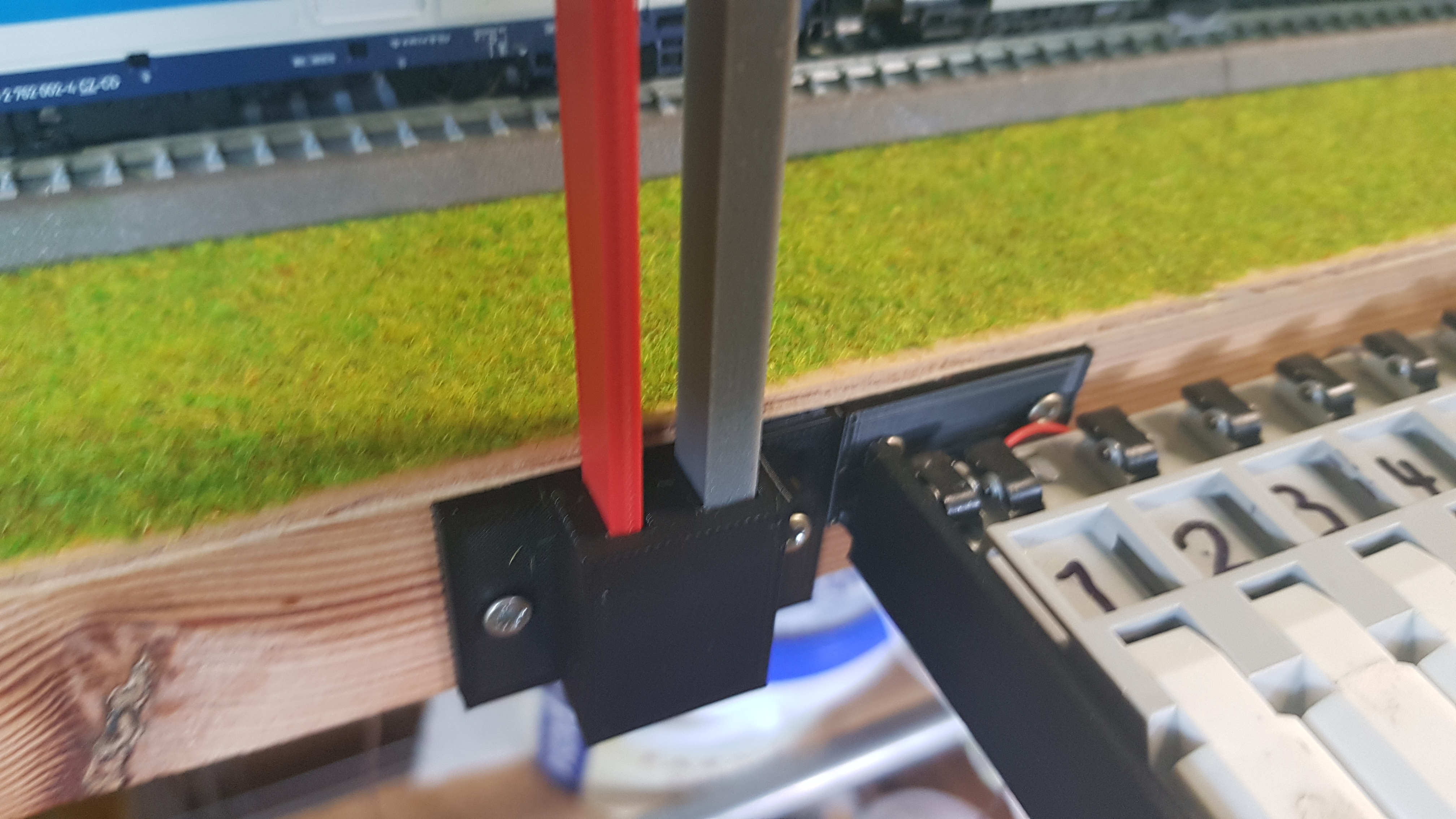 trains accessories holder — miniatura 2
