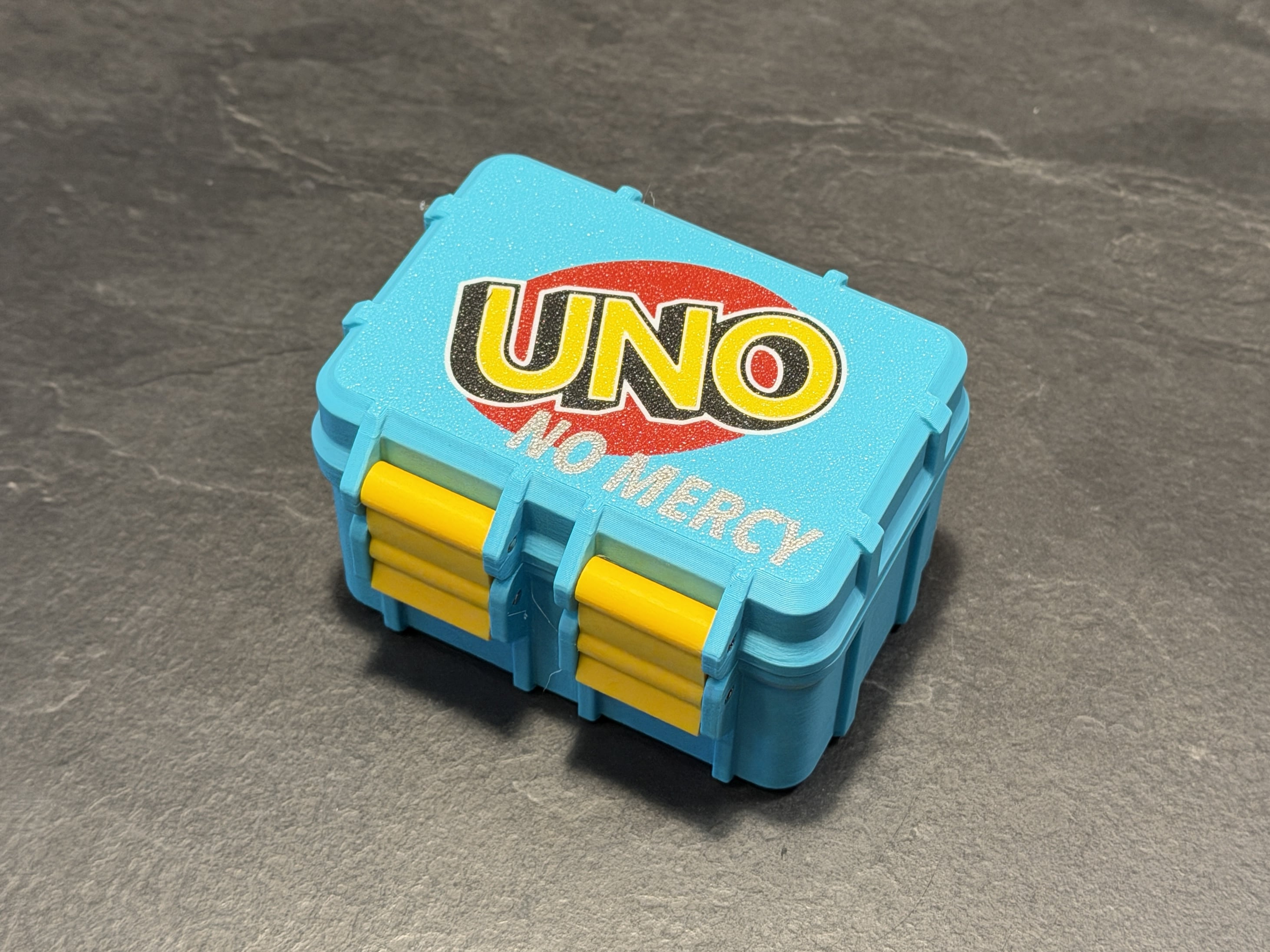 UNO No Mercy Box (rugged) – 4/6 colors
