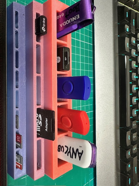Mini disc holder 3D model