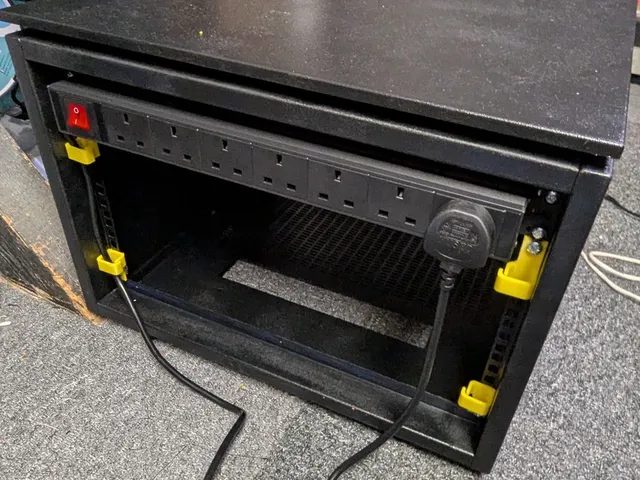 Coms Rack Cable Management