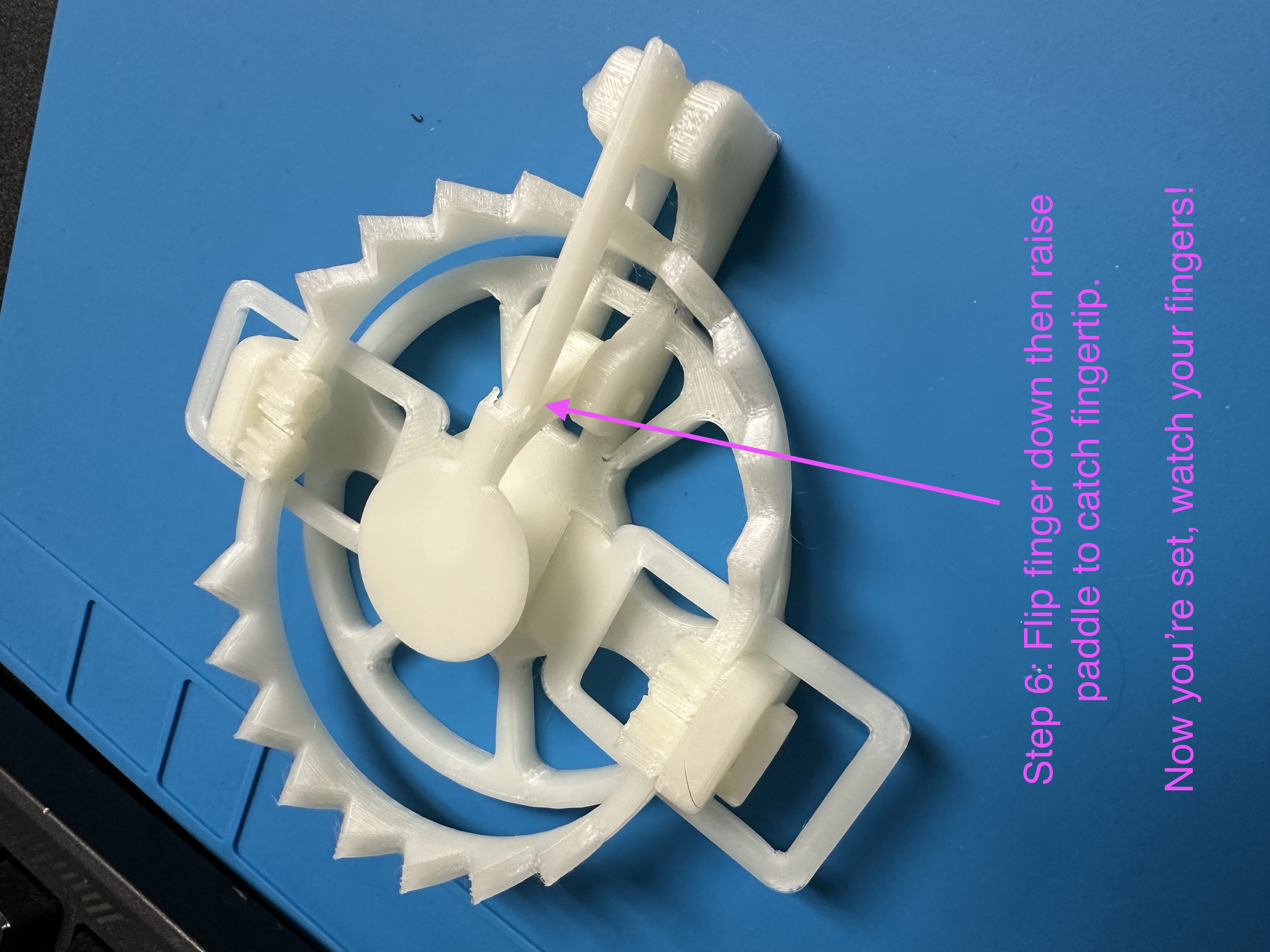 Miniatura 8 do modelo 3D Finger Trap