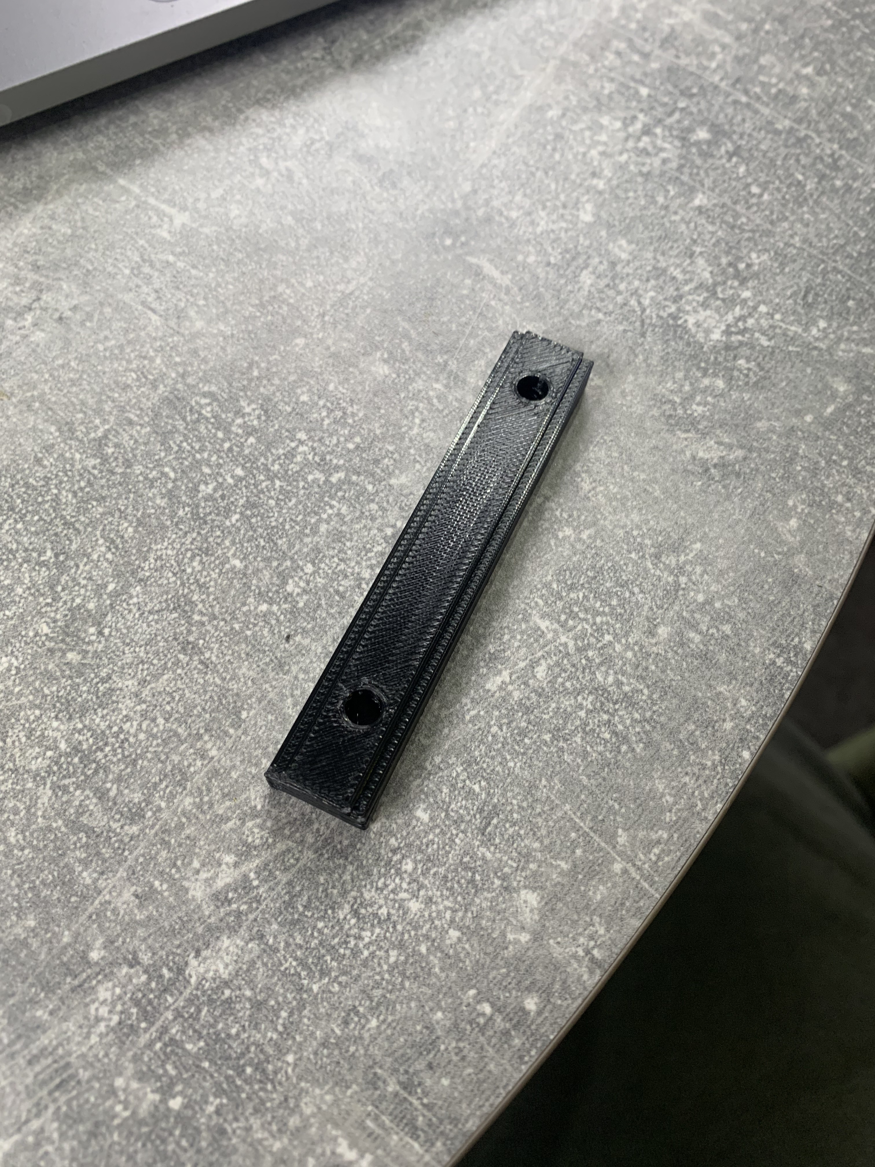 connecting bridge for cornice