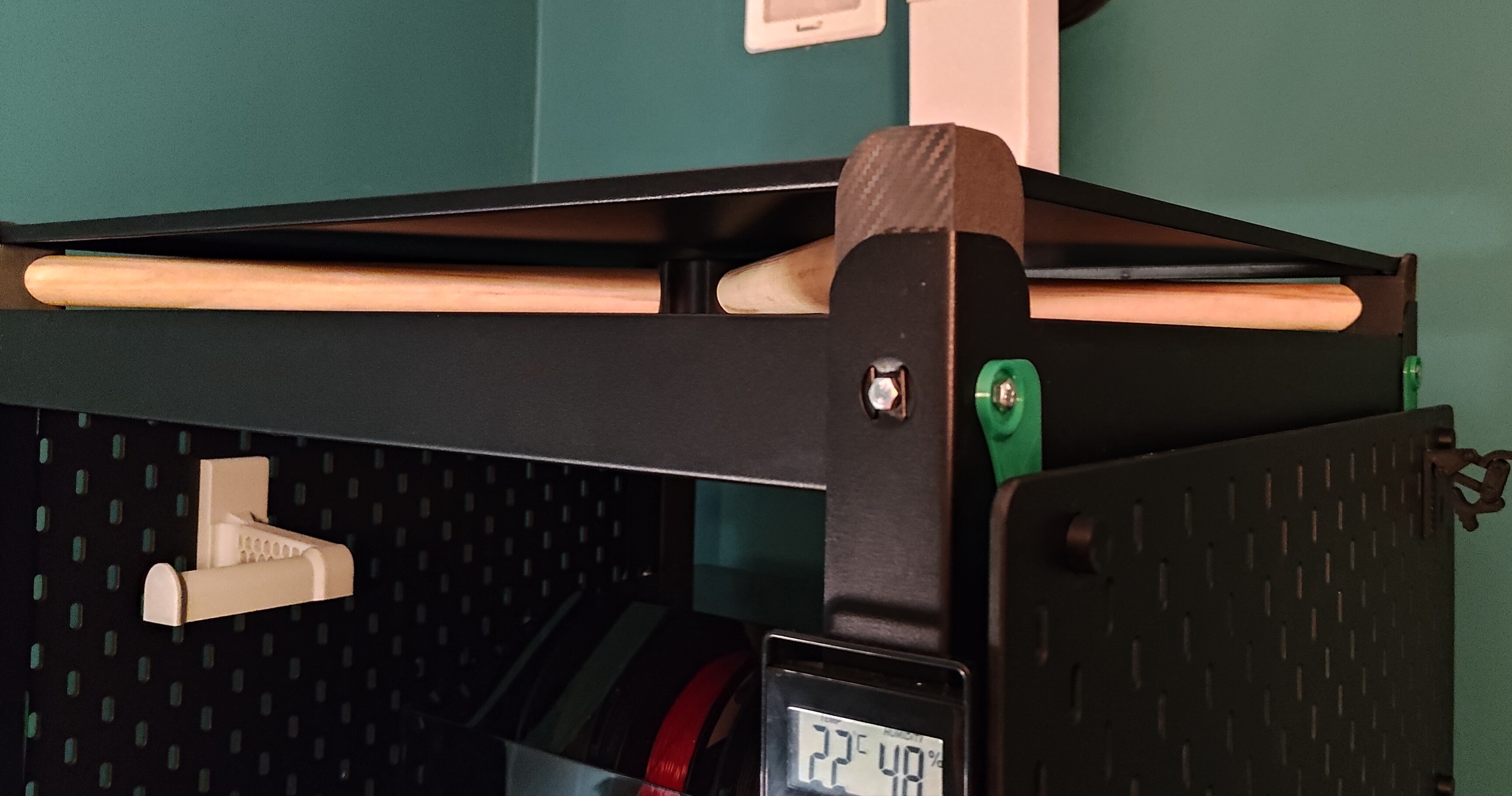 Ikera Bror Rock Solid Reinforcement/Shelf Elevator — thumbnail 4