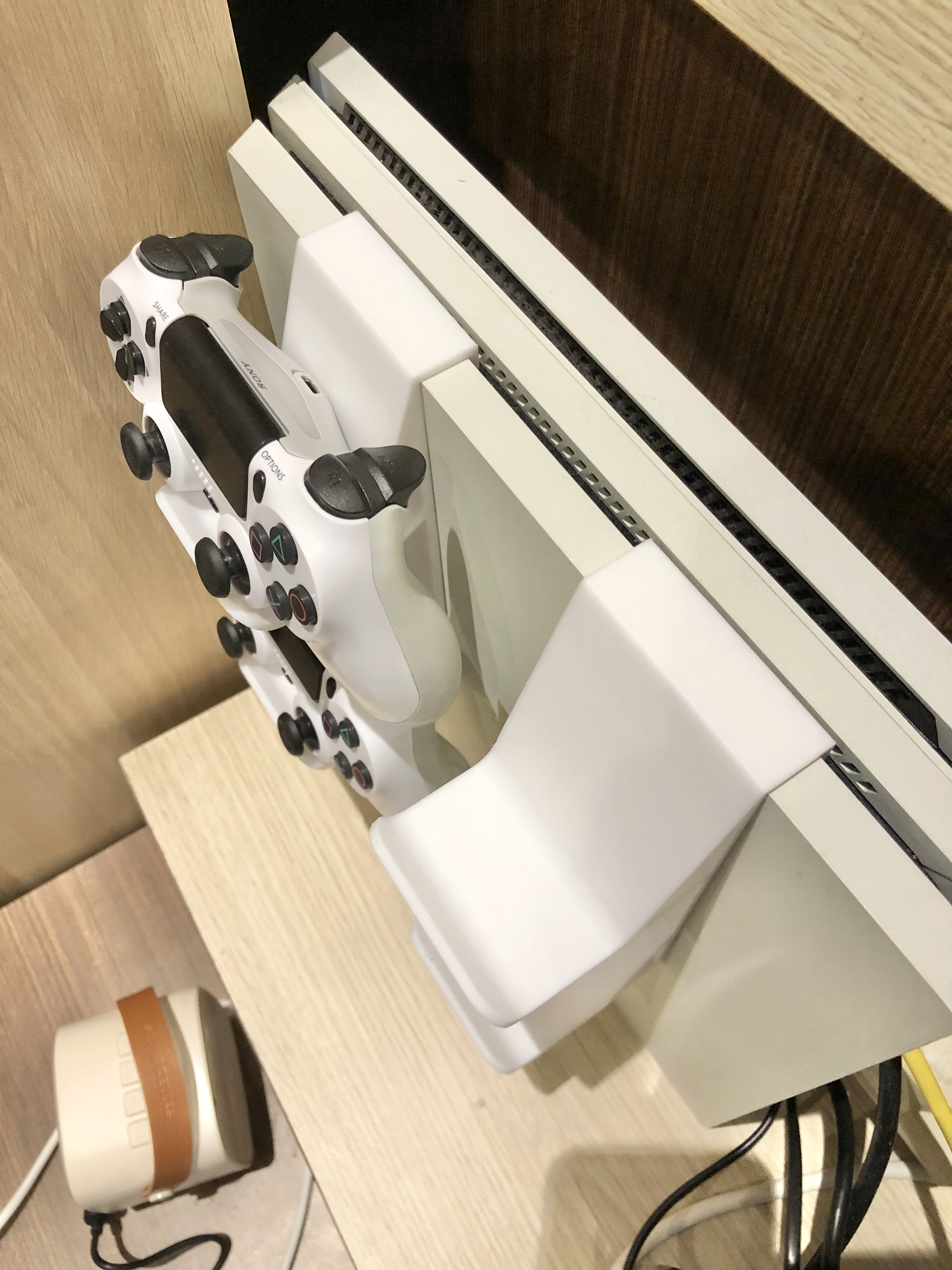 PlayStation 4 Controller Holder — thumbnail 3