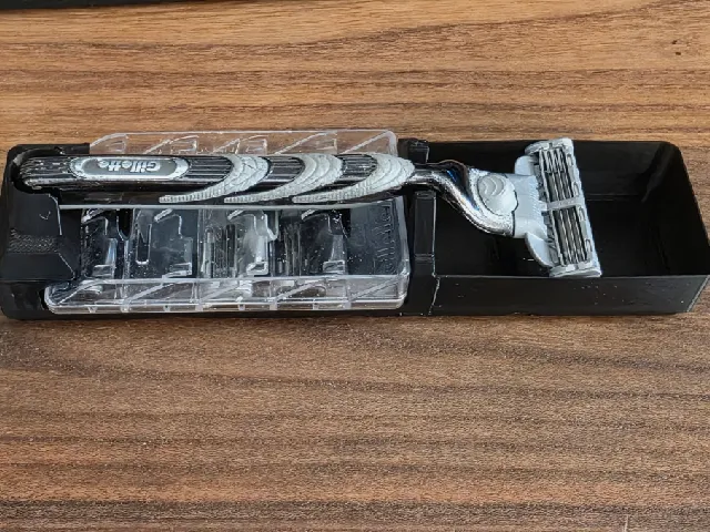 Gridfinity Holder for Gillette Razor and Spare Blades