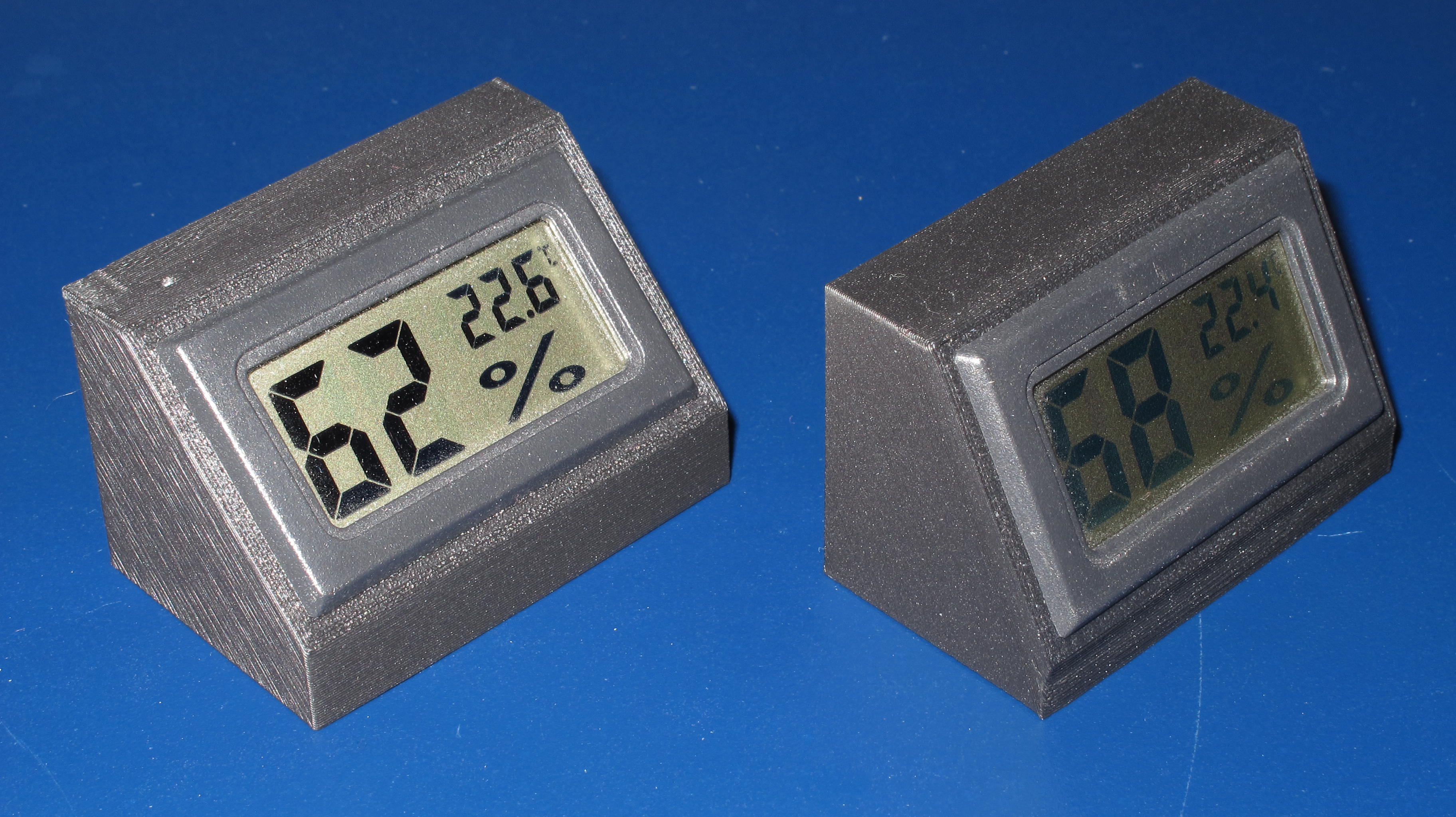 Stand for hygrometer/thermometer modules
