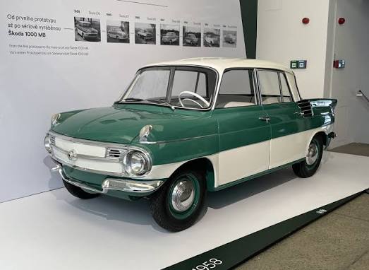 Škoda 989 - 1958