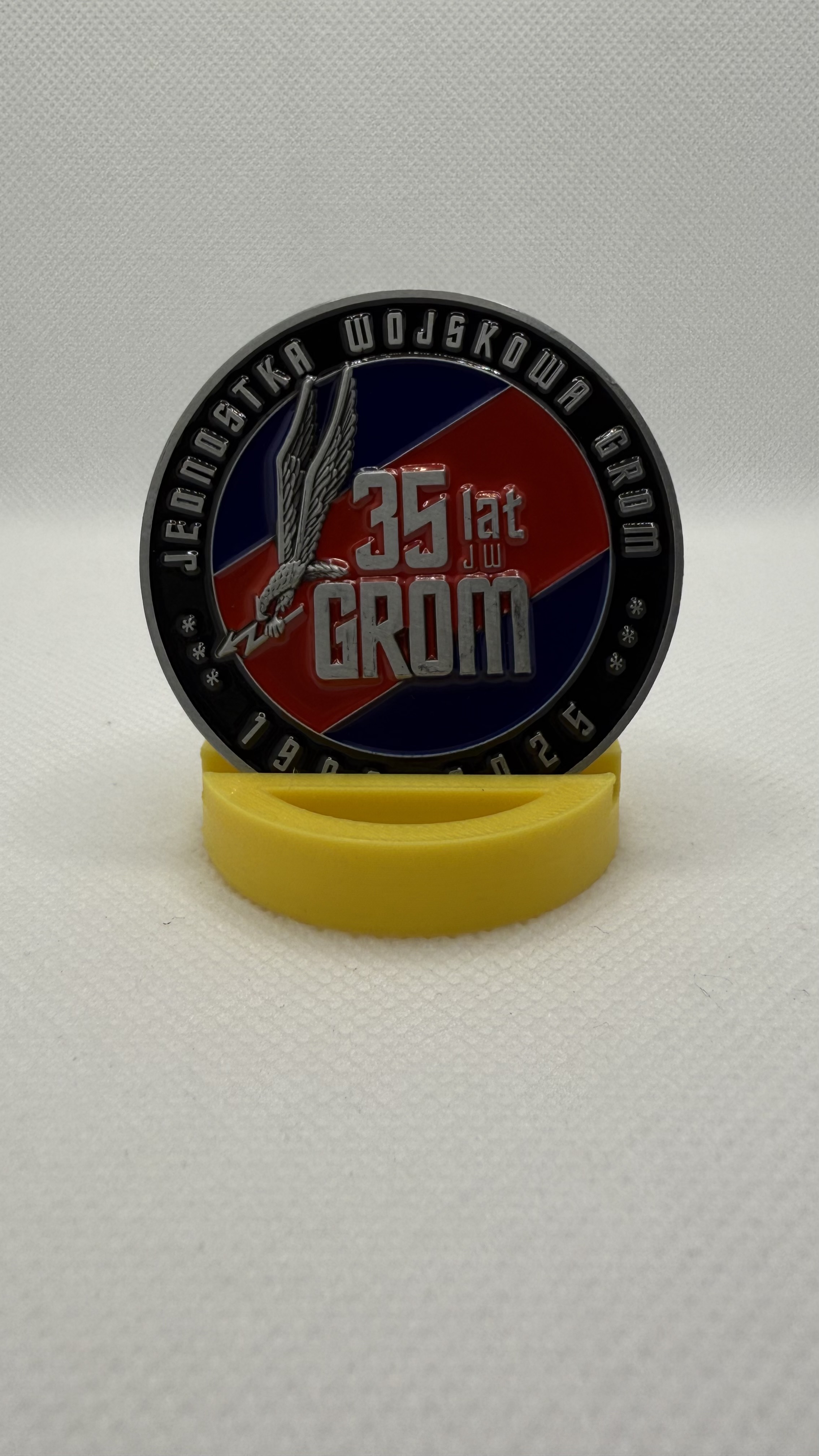 Coin holder - military, police and any kind.