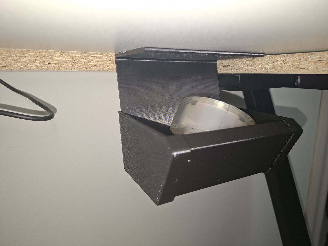 Under-Desk Storage Tray — miniatura 2