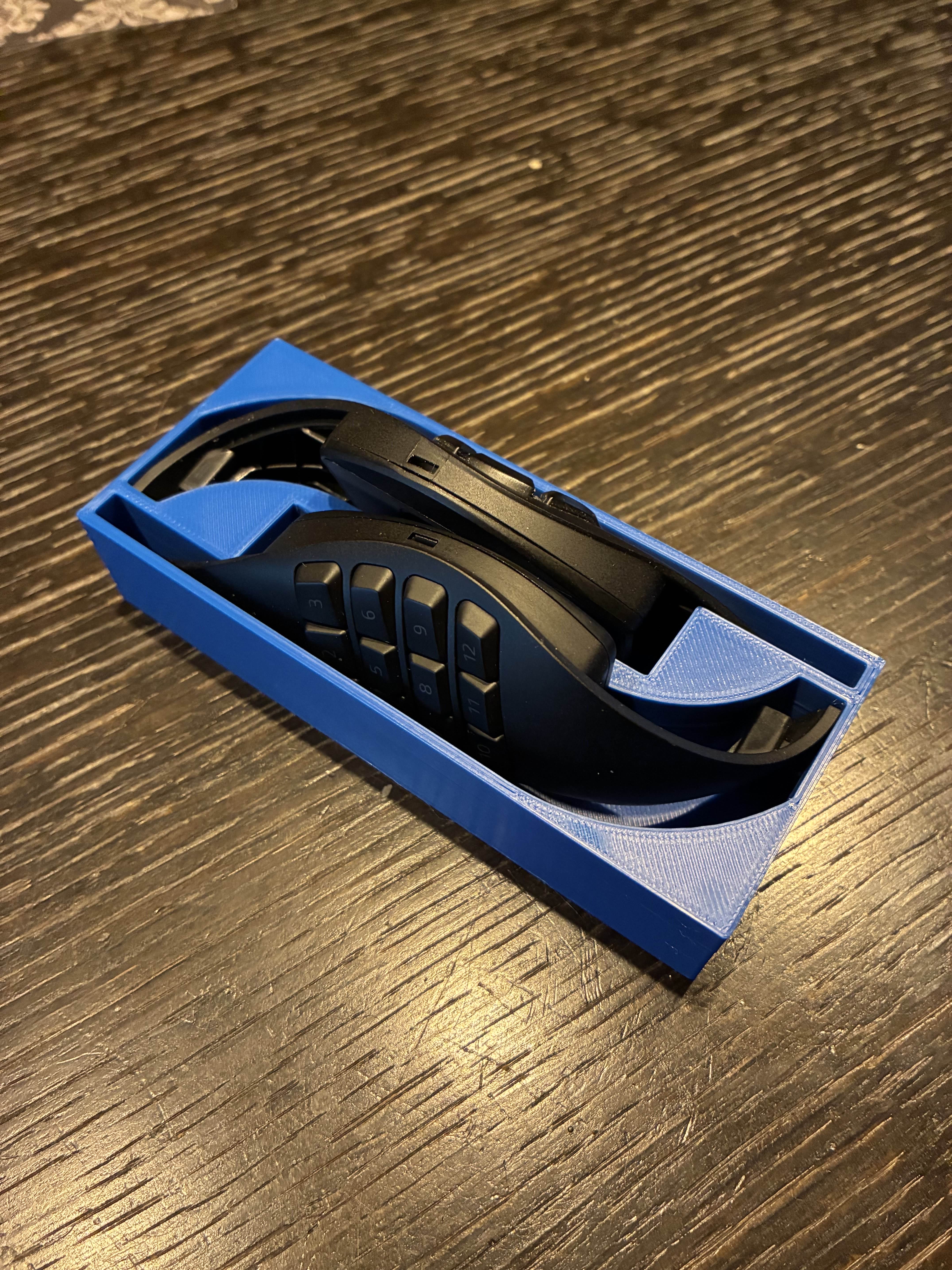 Compact Razer naga trinity accessory box