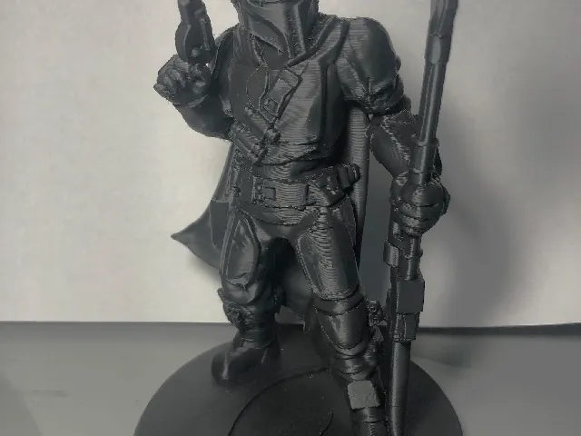 The Mandalorion Pose 3/5 With Base Plate