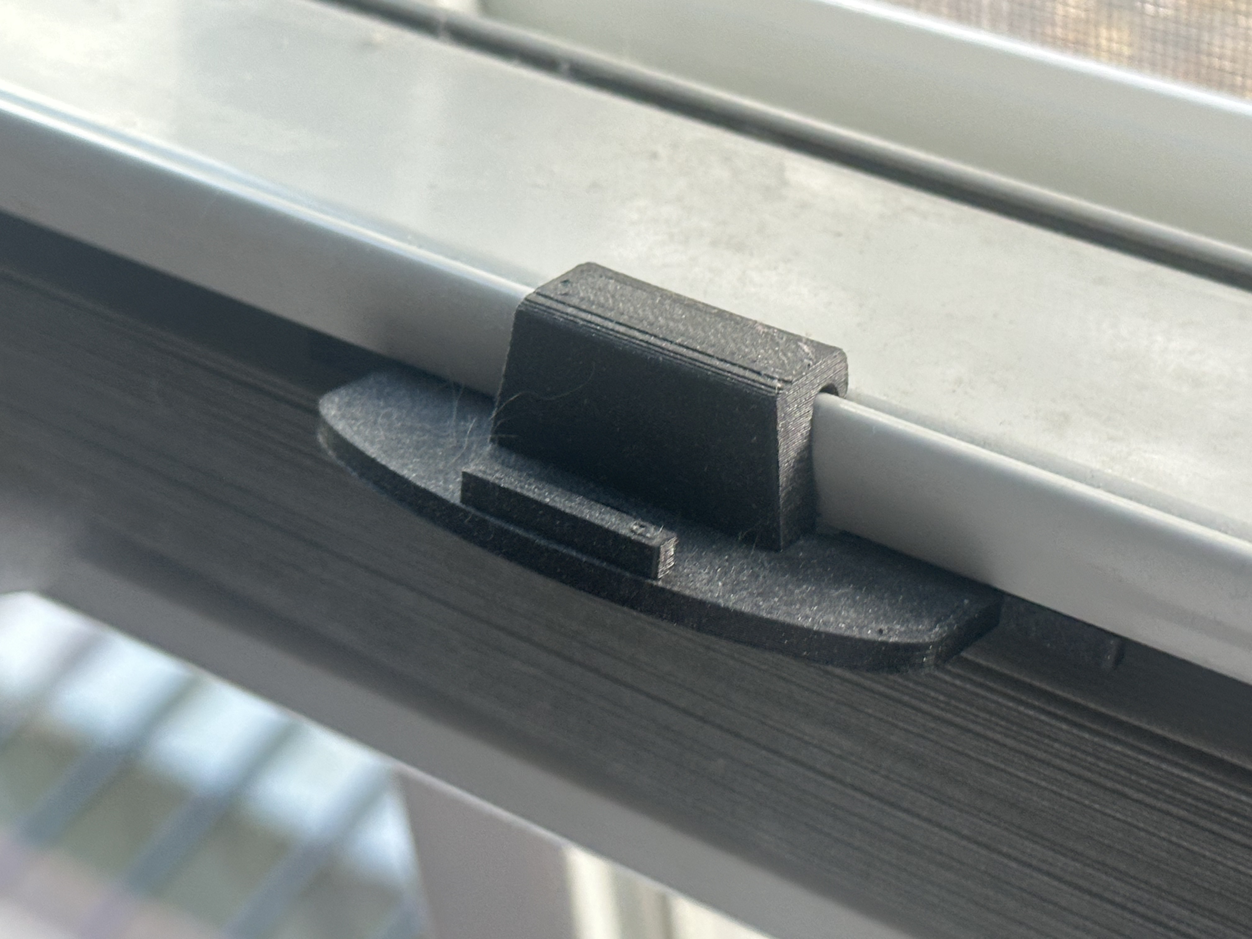 Hunter Douglas Cellular Shade Handle