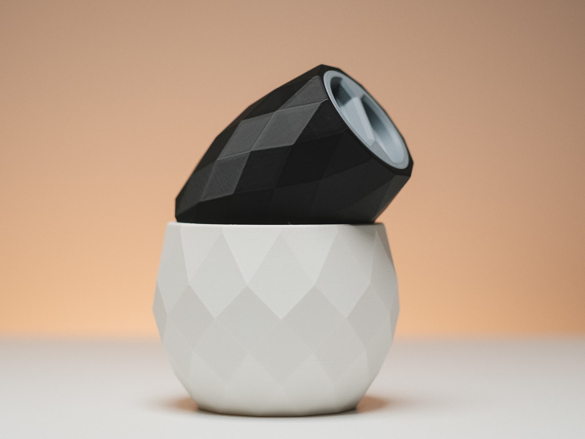Miniatura 2 do modelo 3D Low Poly Container