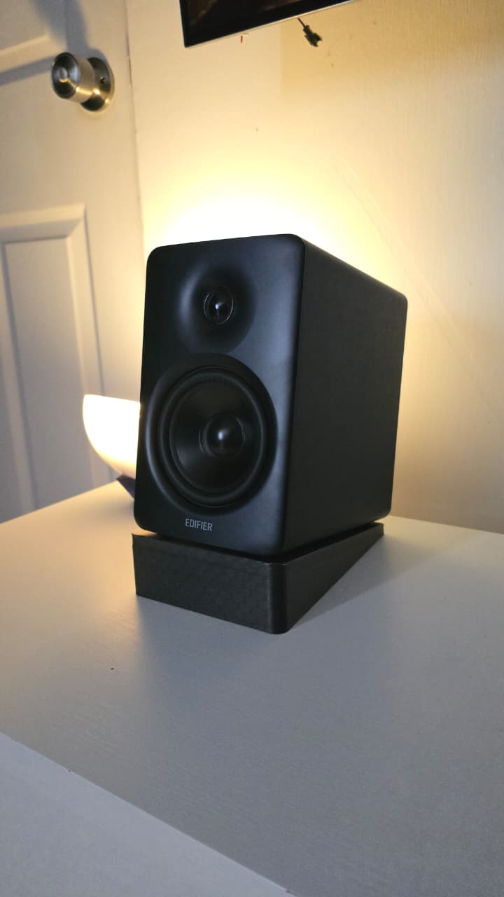 Edifier M90 Stand