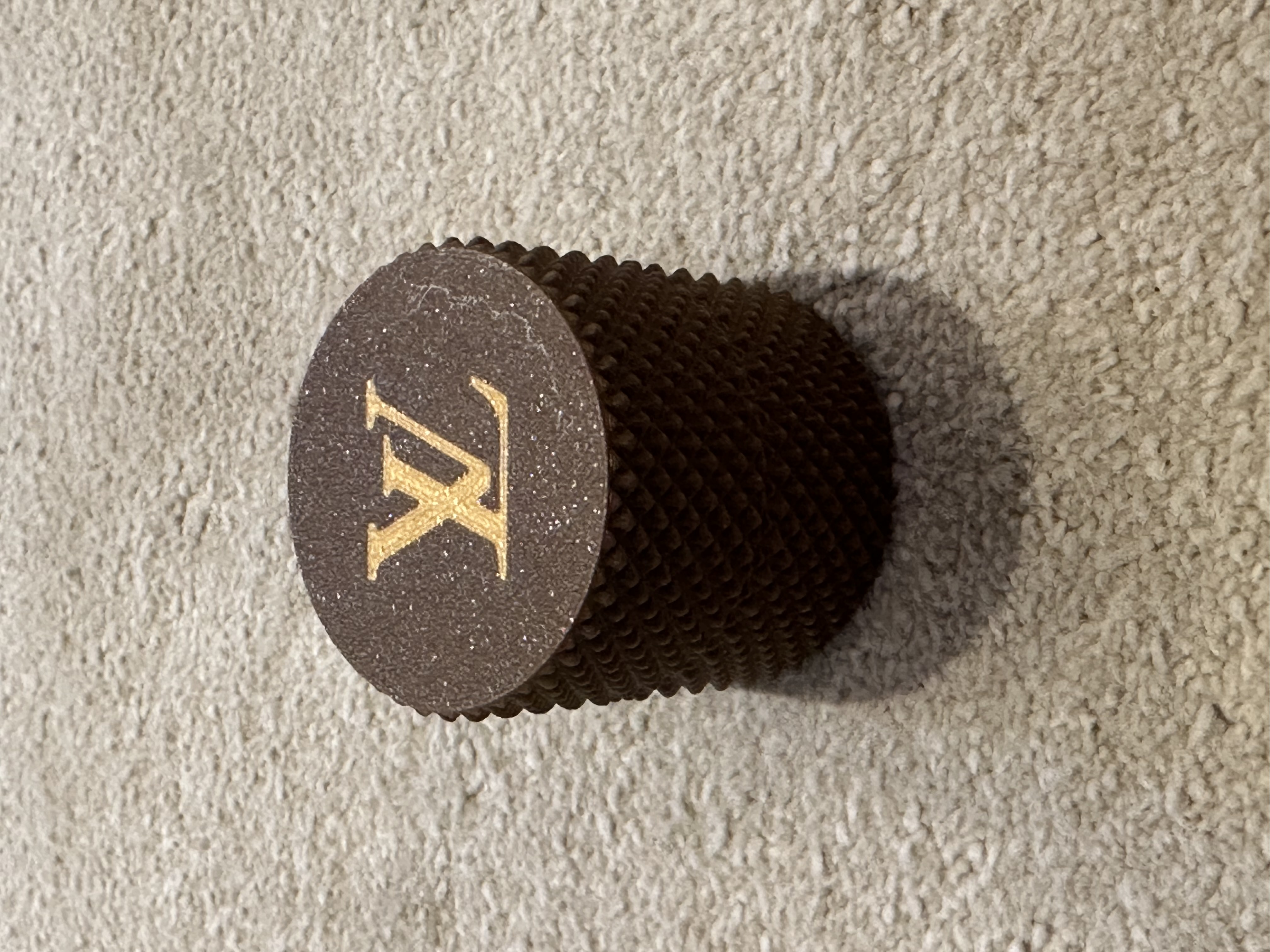 Miniatura 3 do modelo 3D Louis Vuitton Threaded Container