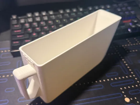 Slim Poop Bucket