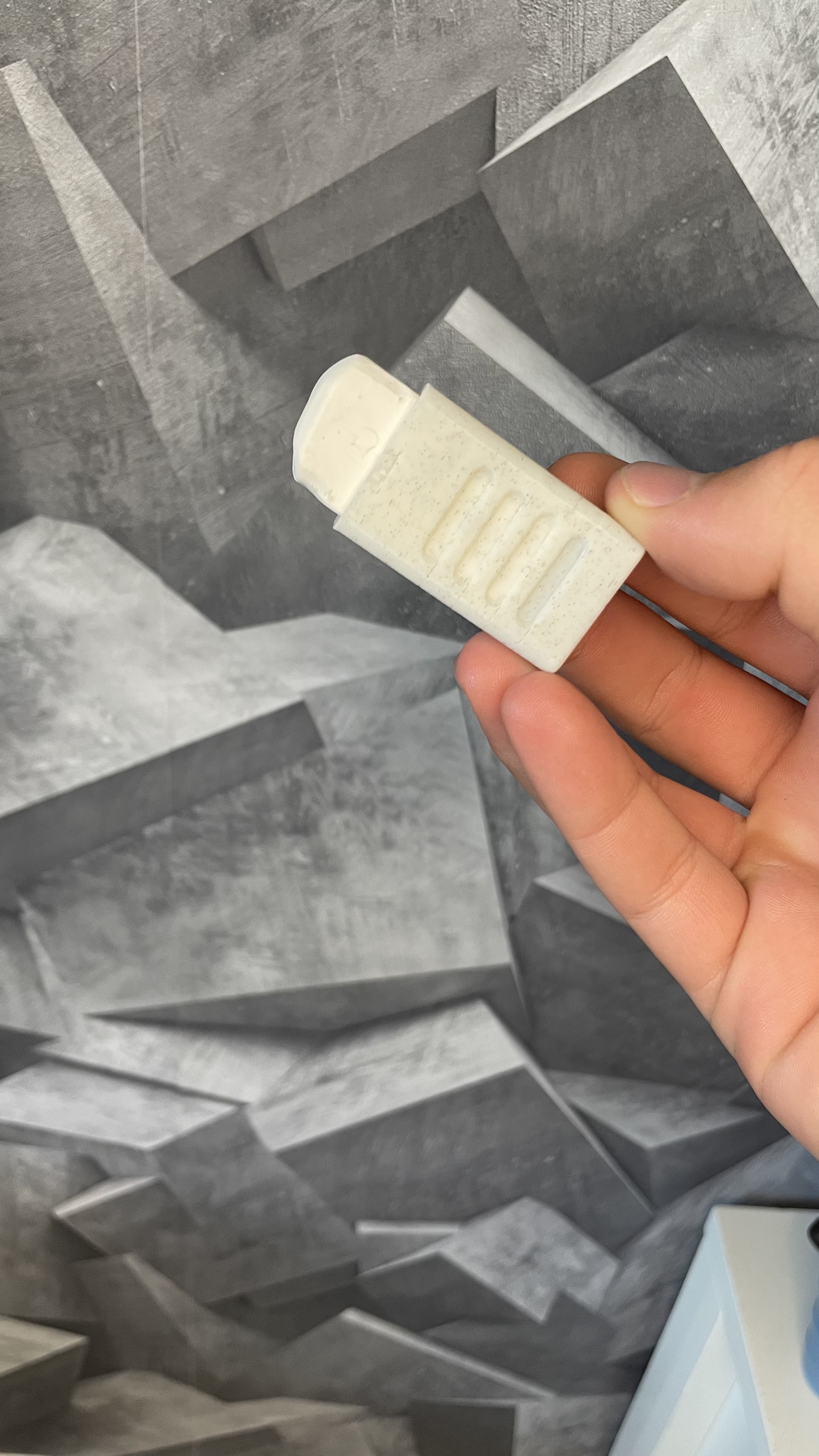Boitier pour gomme universelle