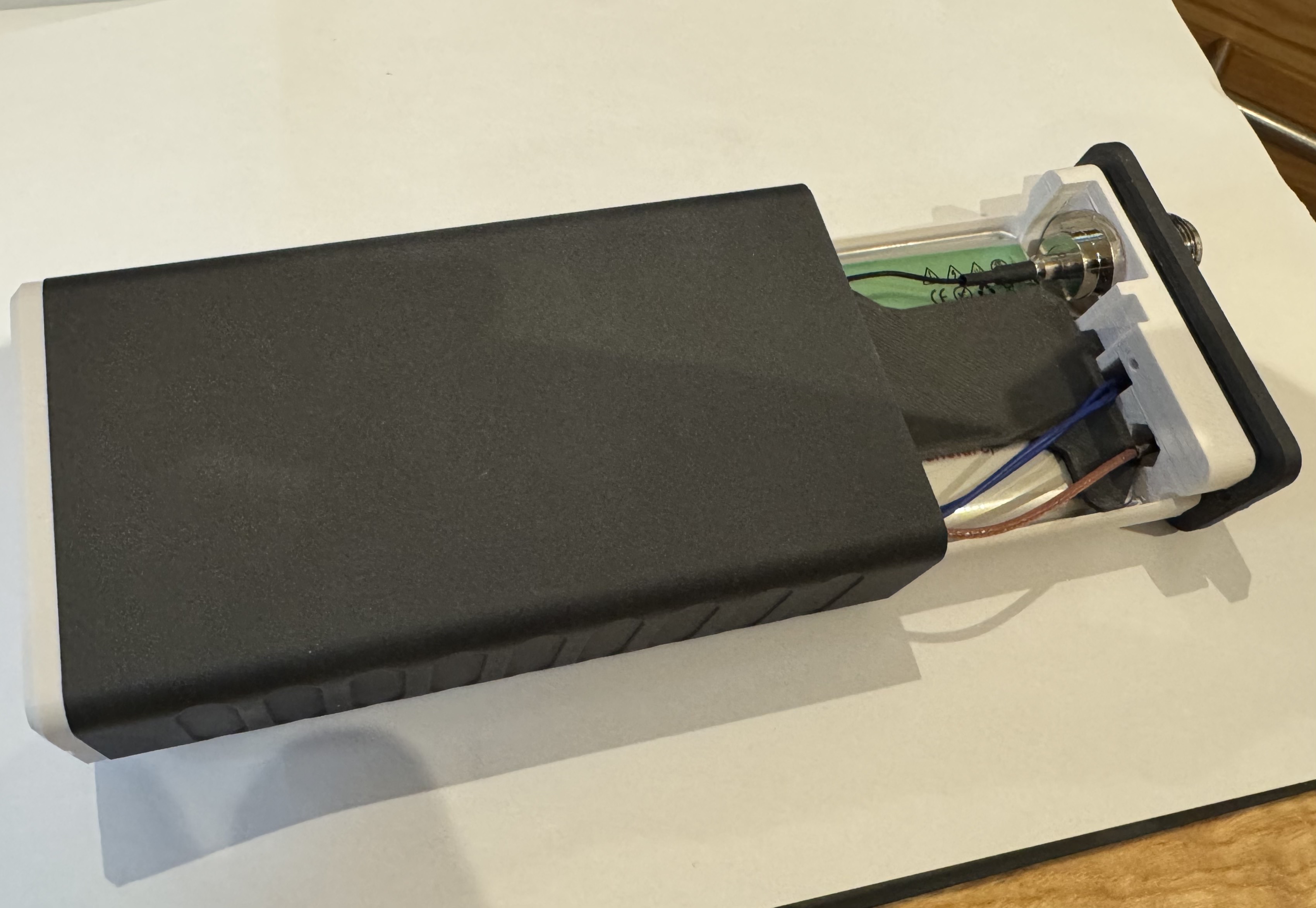 RAK19007 Radio Style Insert for Meshnology 10,000 mAh battery 3D model